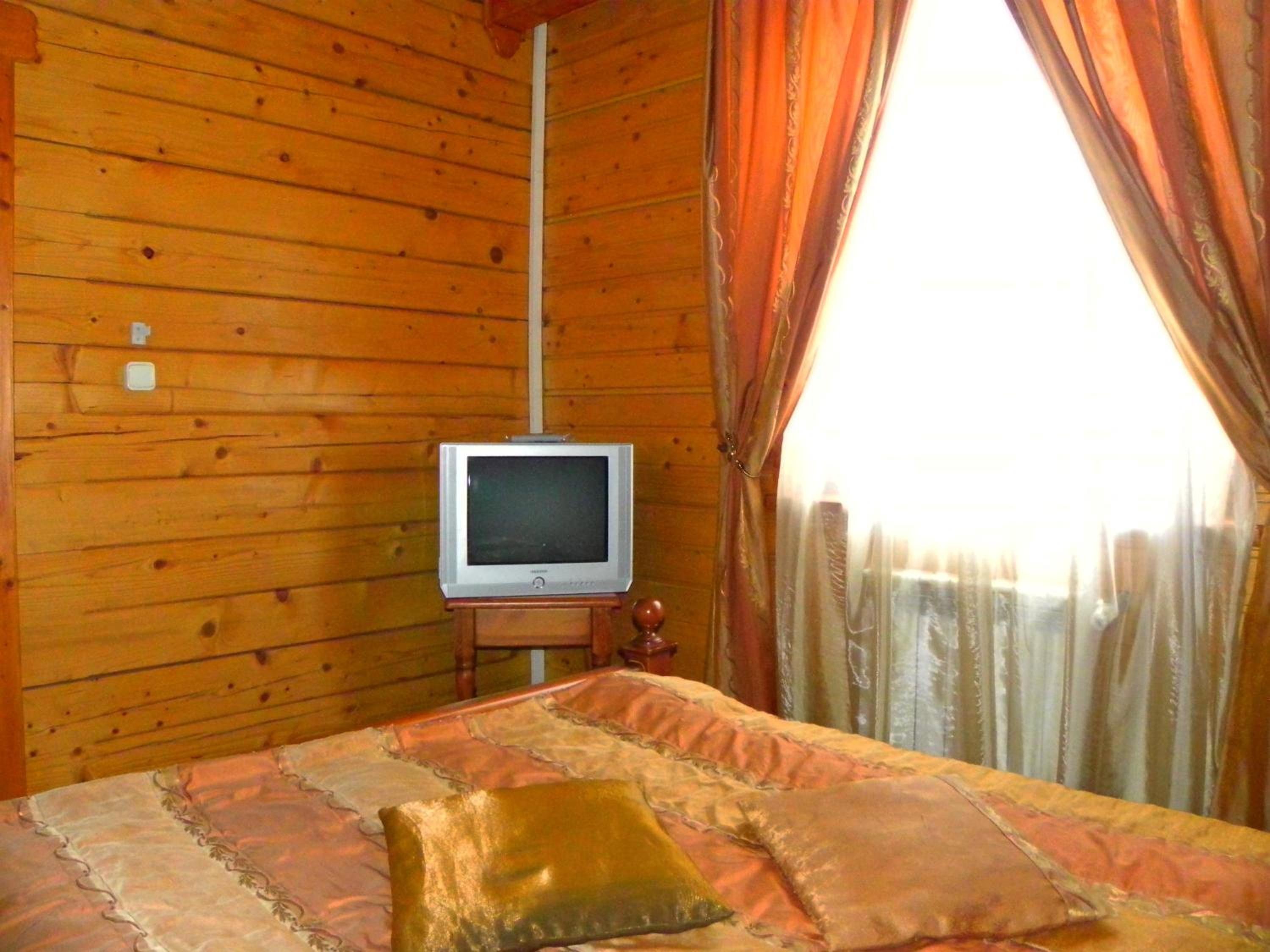 Hotel and restaurant complex Skolmo