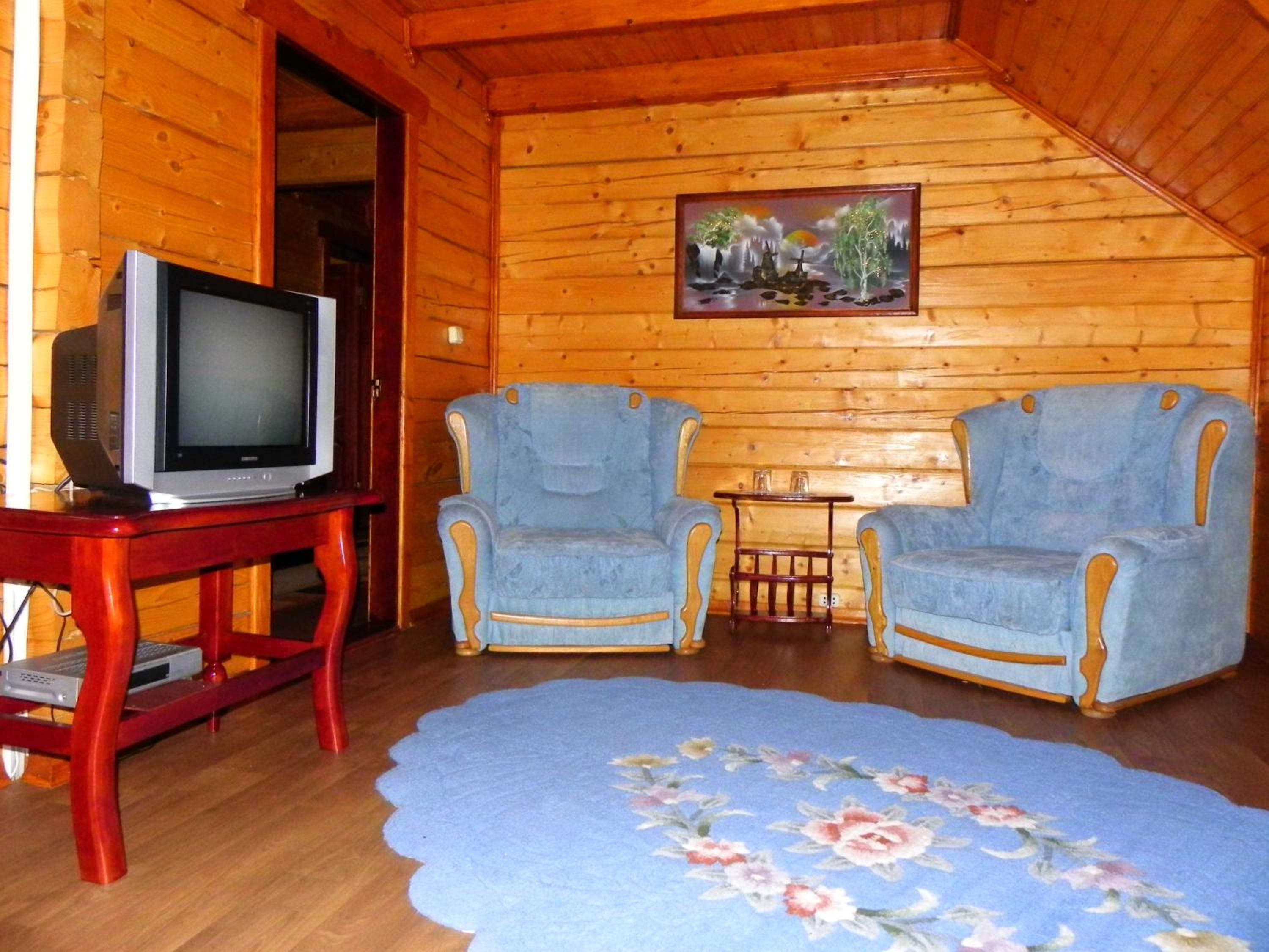 Hotel and restaurant complex Skolmo