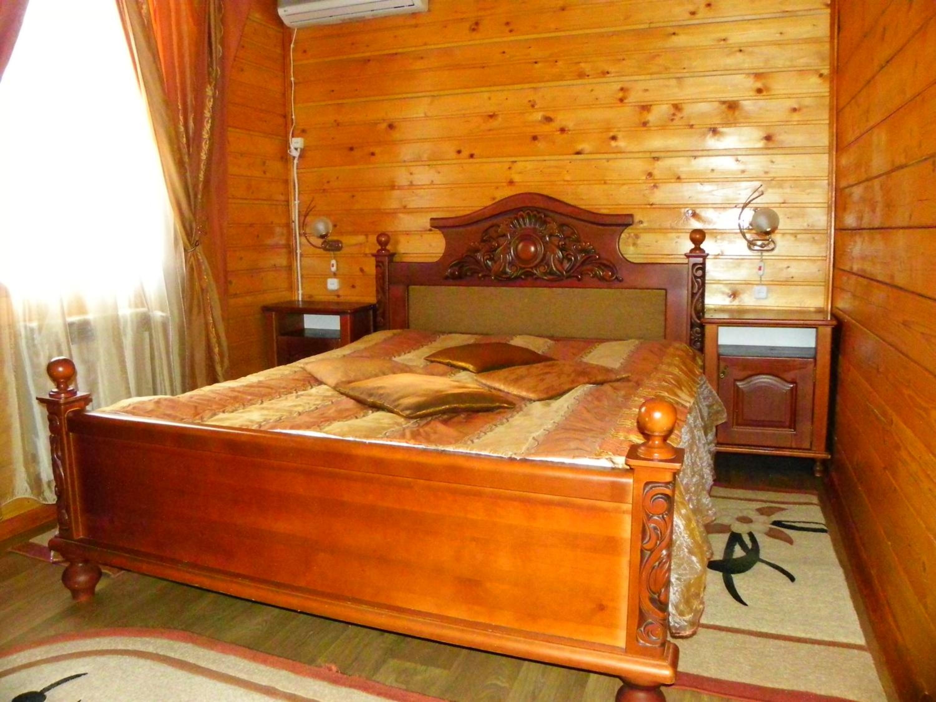 Hotel and restaurant complex Skolmo
