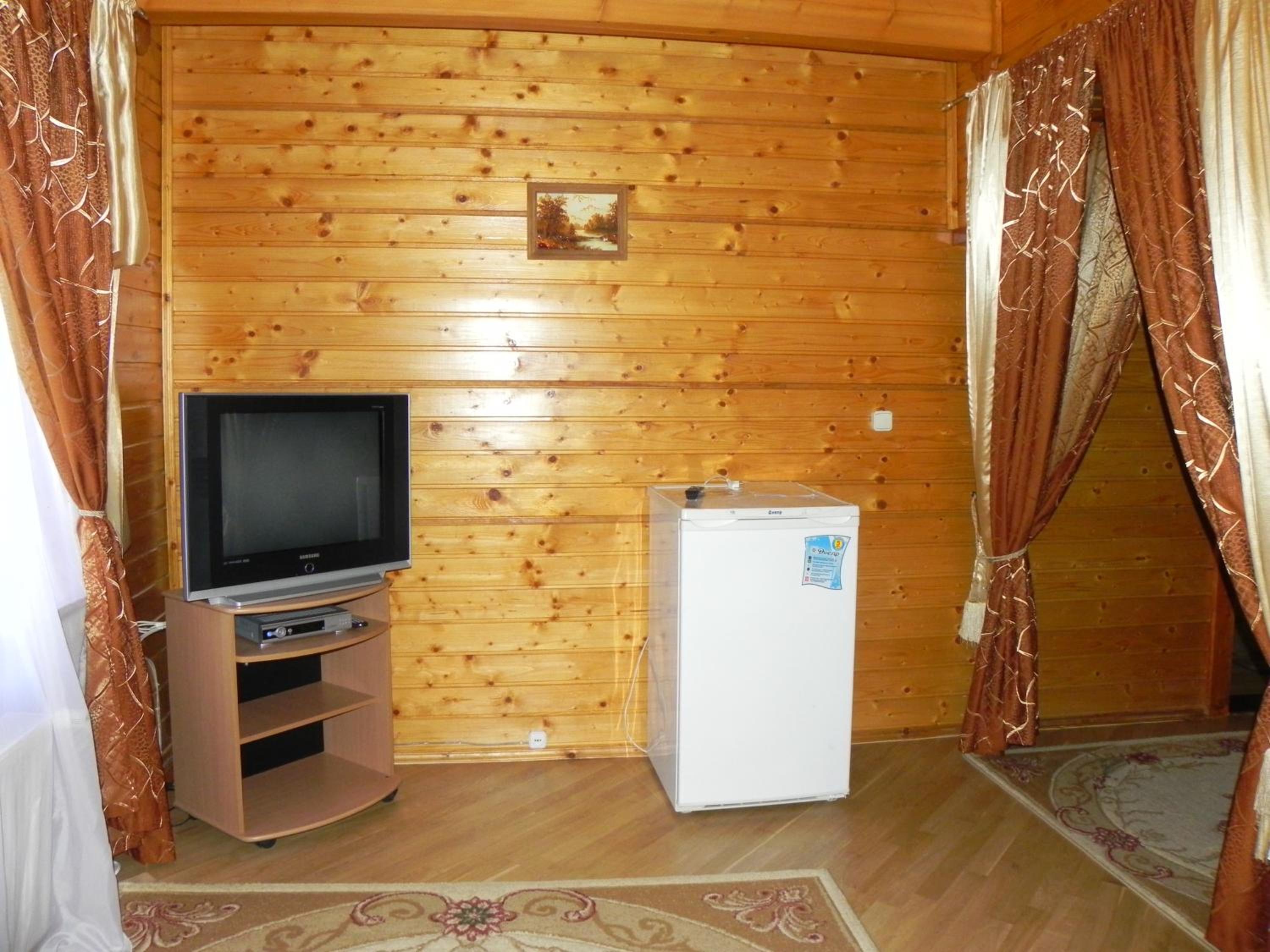 Hotel and restaurant complex Skolmo
