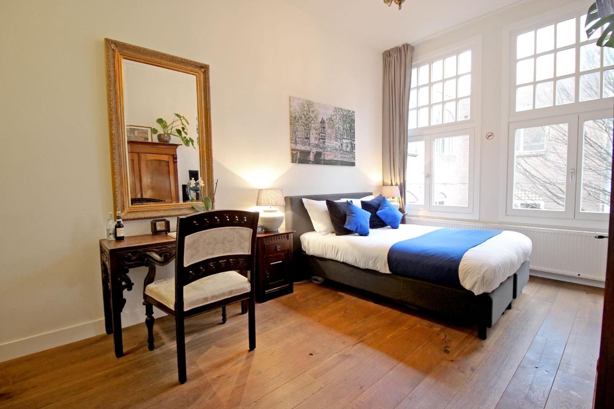 New monumental garden view Studio