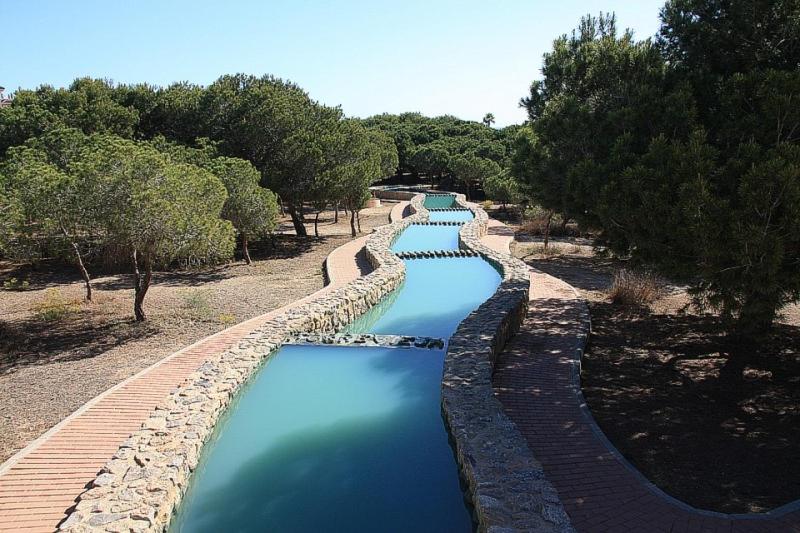 R-4645 La Mata Studio view 4