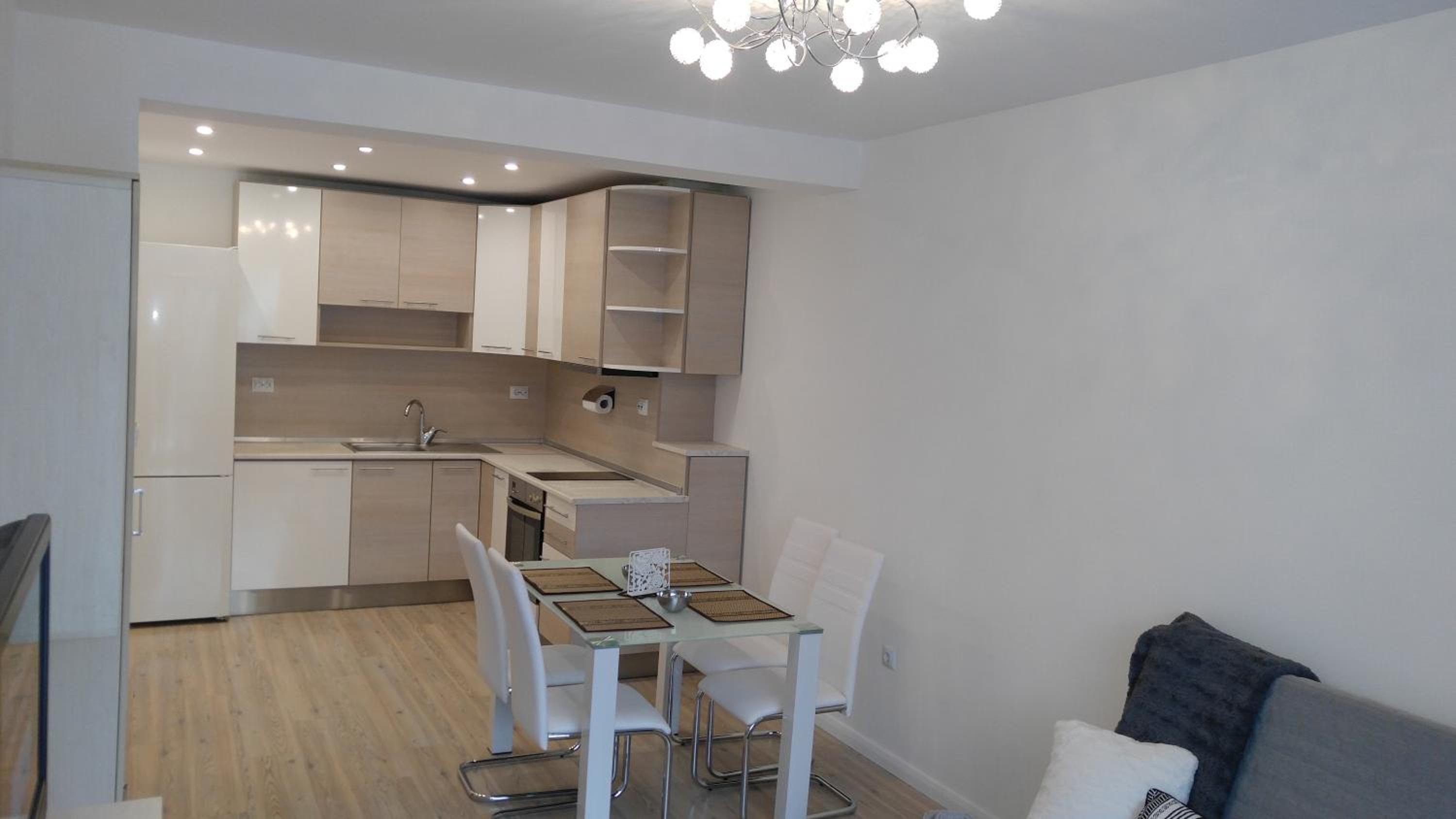 Modern apartment Sofia center view 4