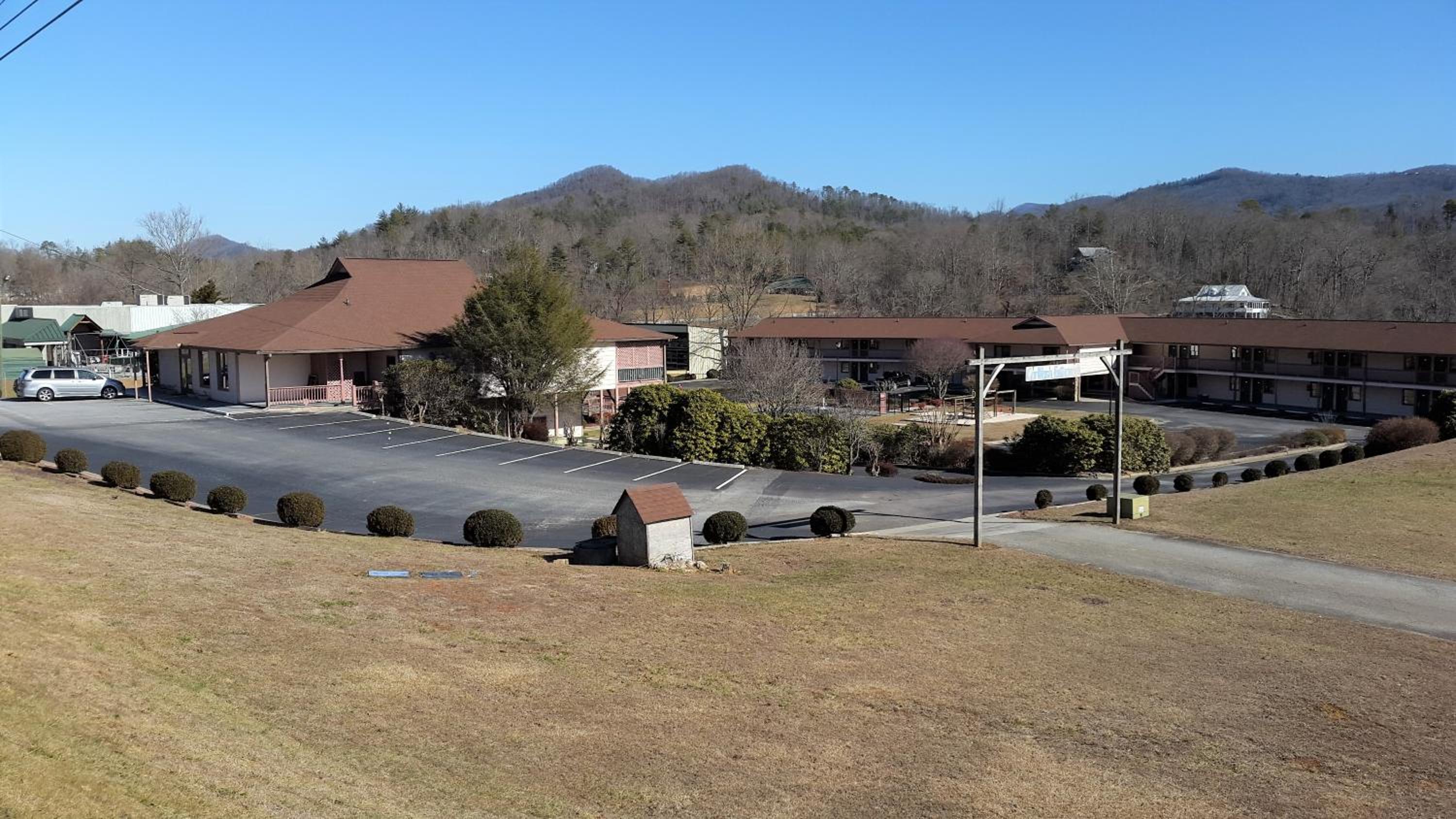 Mountain Valley Inn - Property Image 38