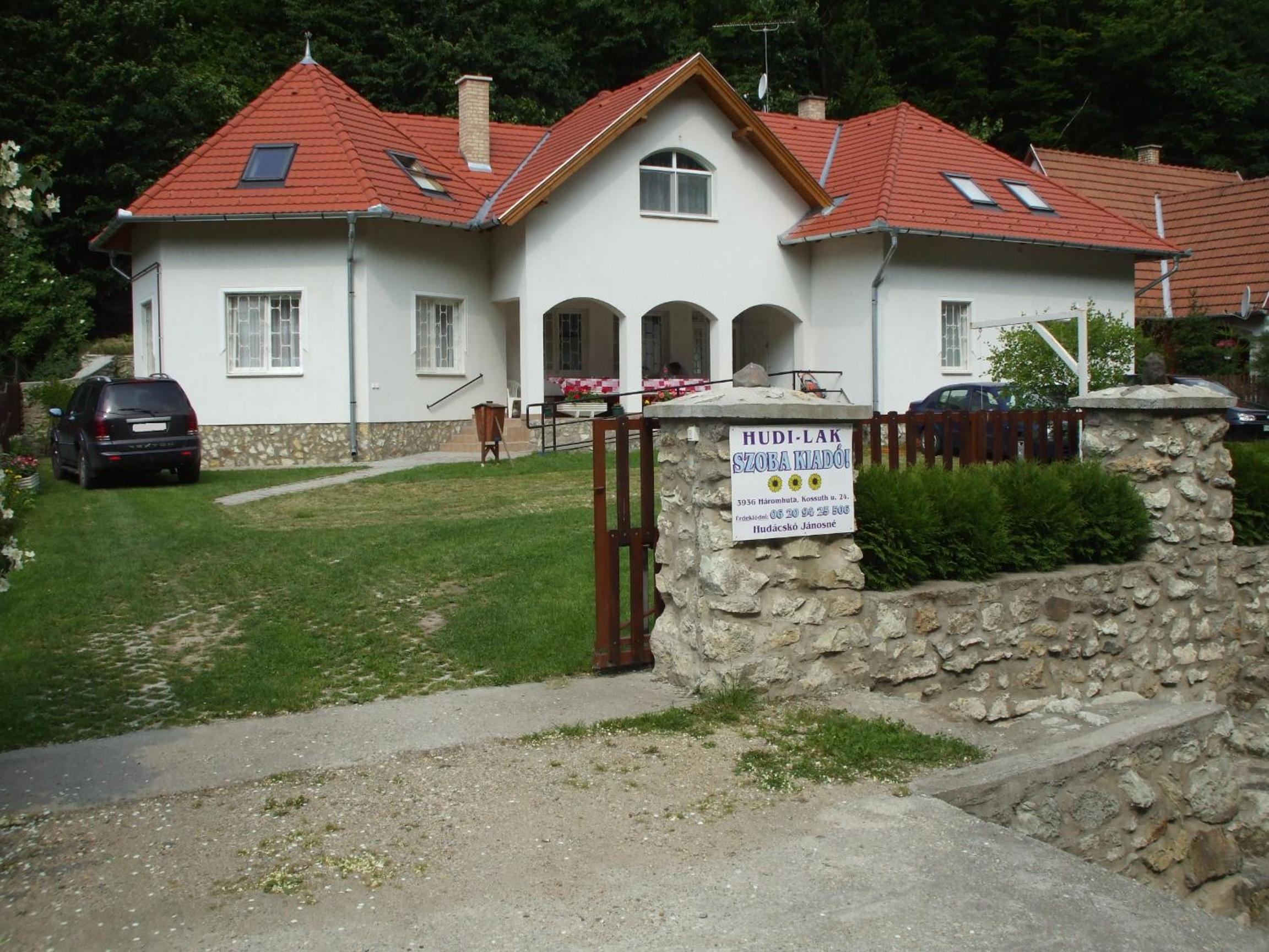 Hudi-Lak Vendégház view 4