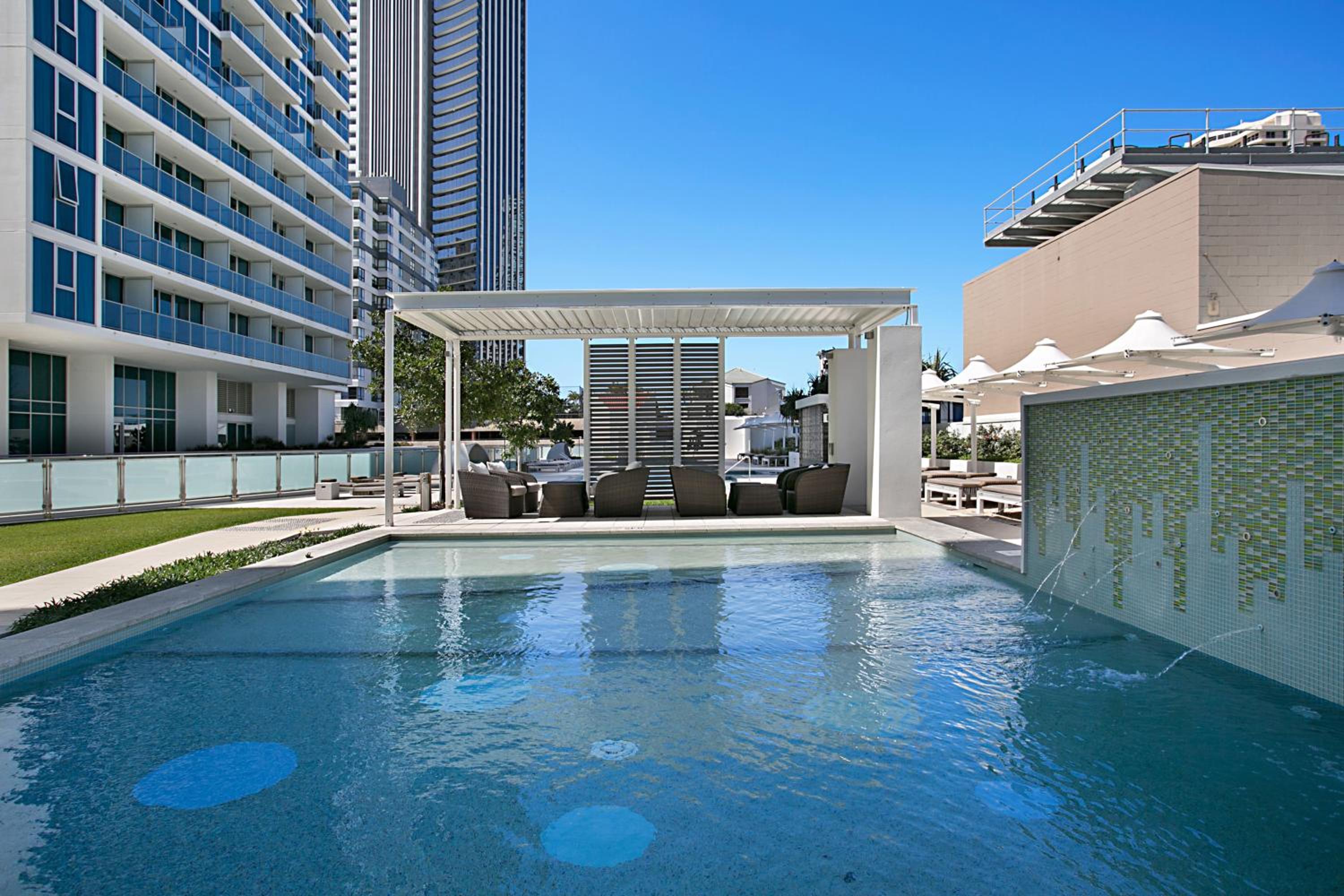 Number 1 H Residences - WiFi, Parking & More by Gold Coast Holidays