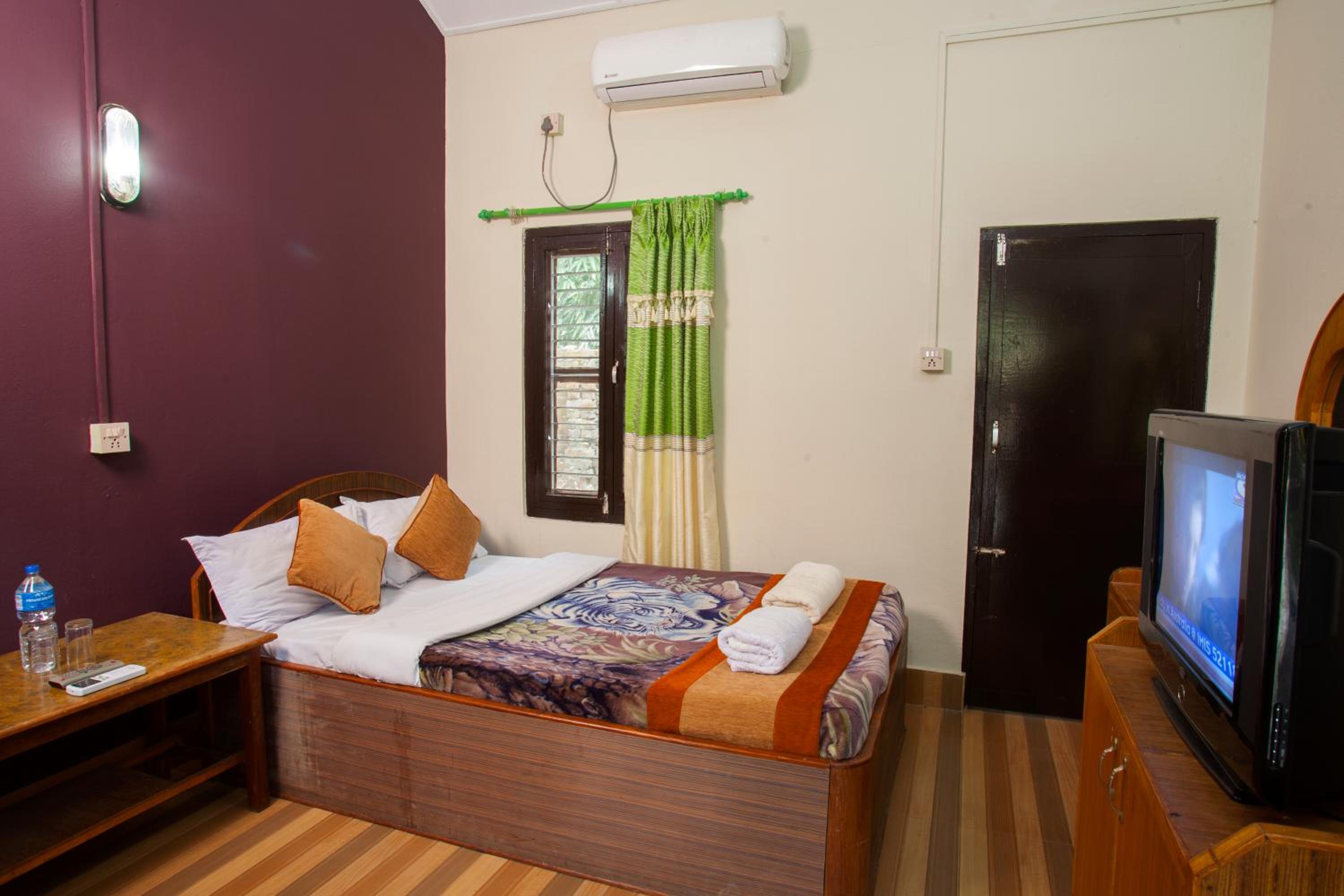 Sauraha Resort