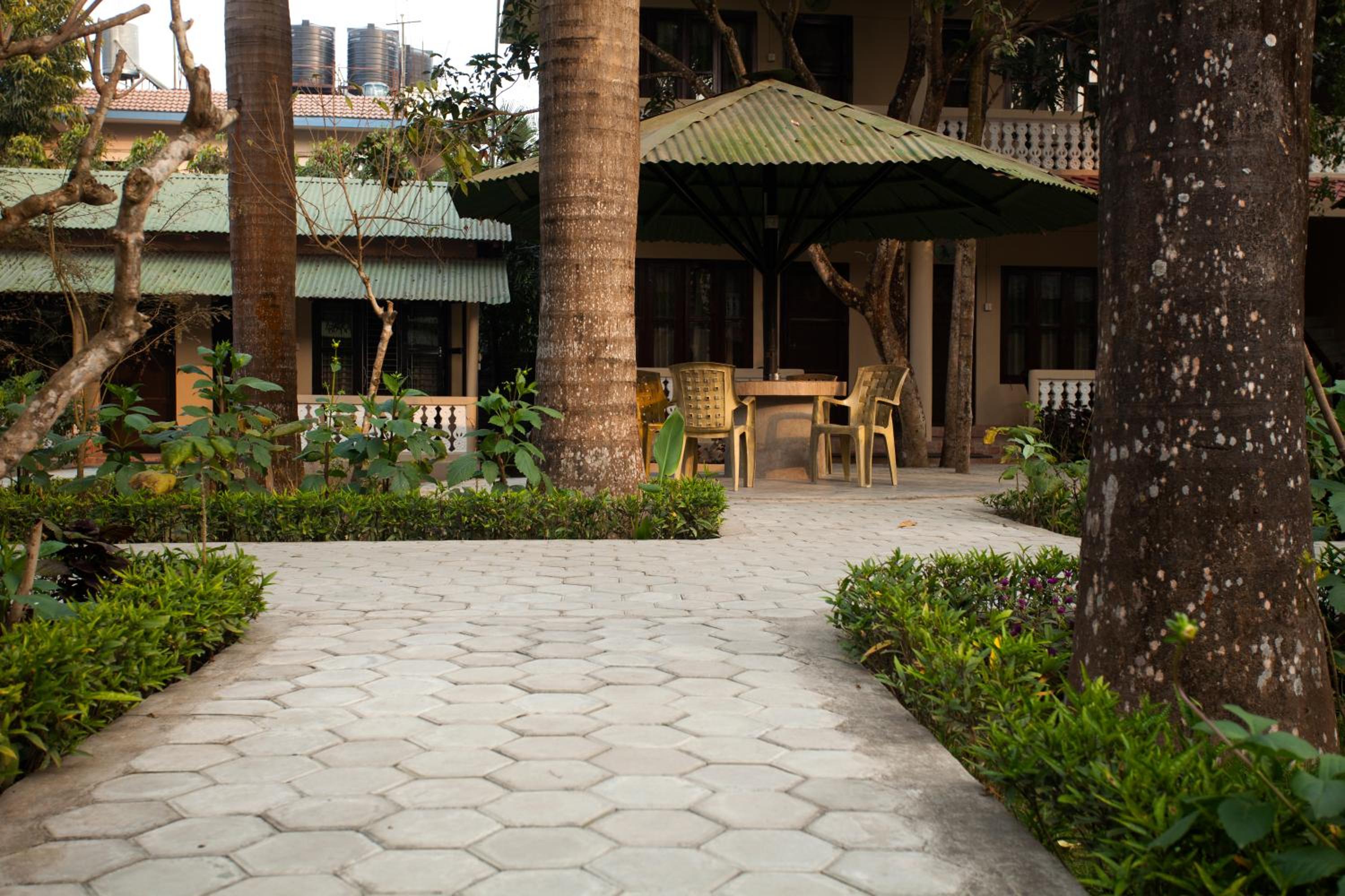 Sauraha Resort