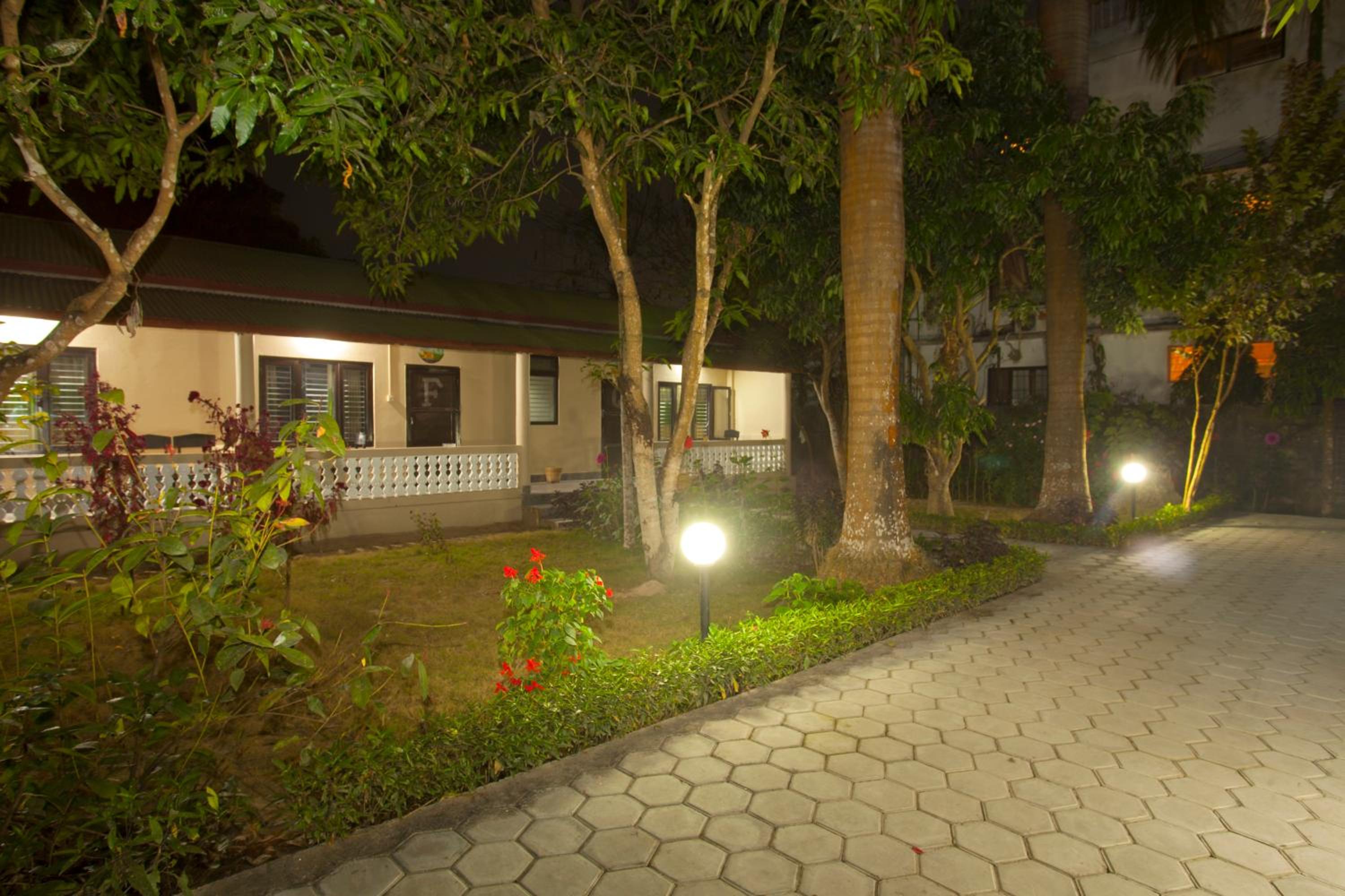 Sauraha Resort