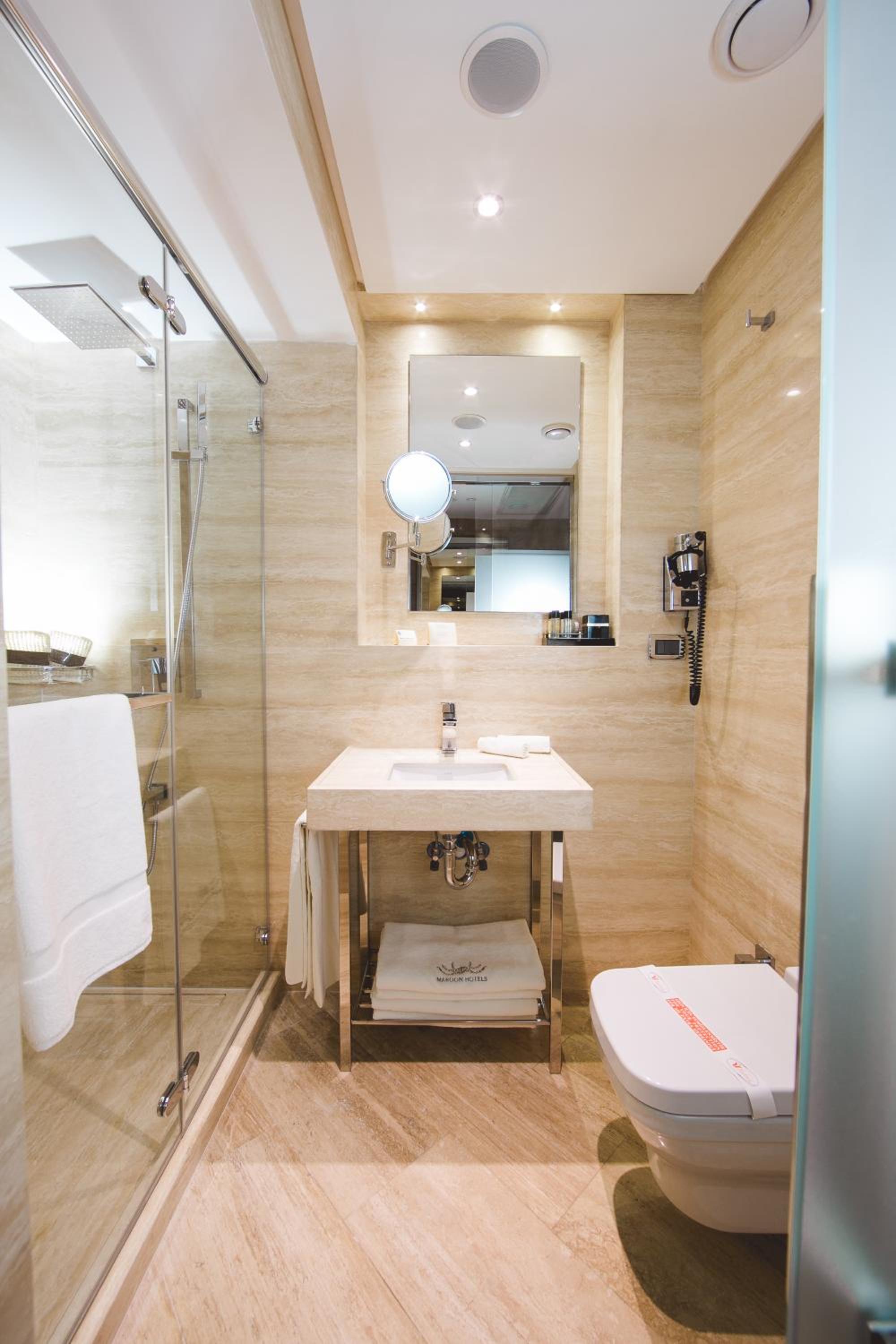 Maroon Otel Pera - Image 10