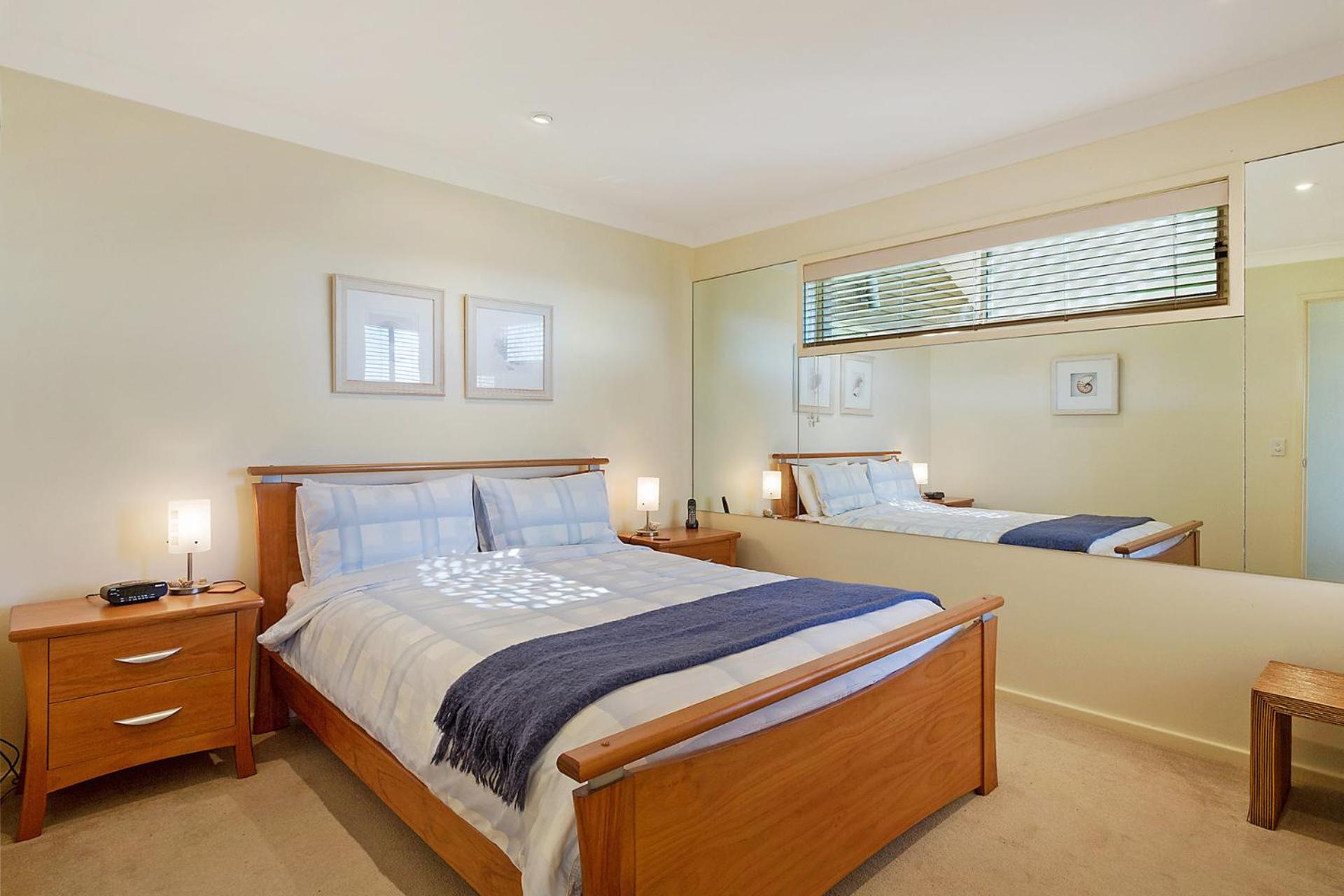Beach Breakers Apartment Stunning Views view 4
