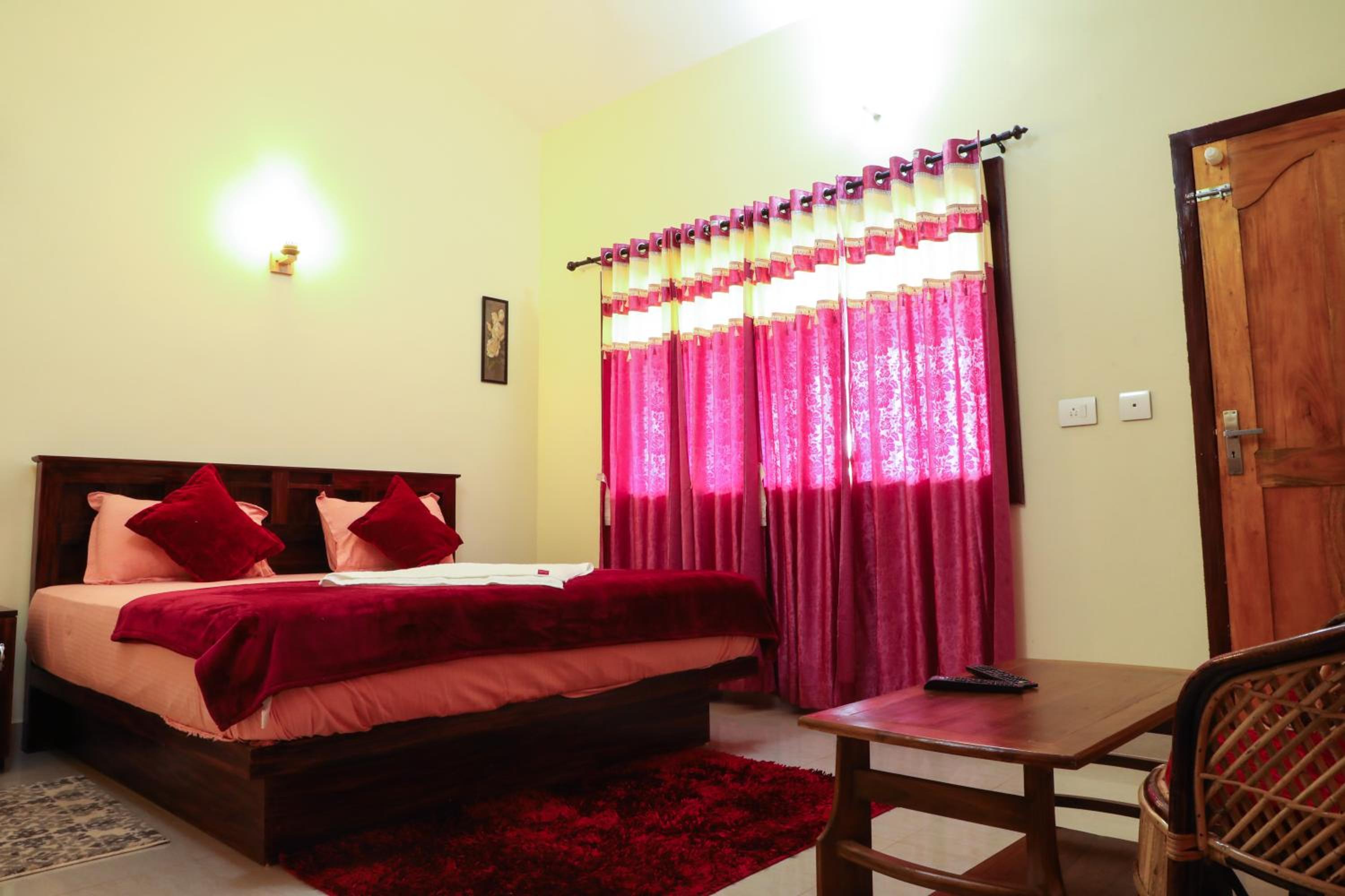 Green Garden Deluxe Room