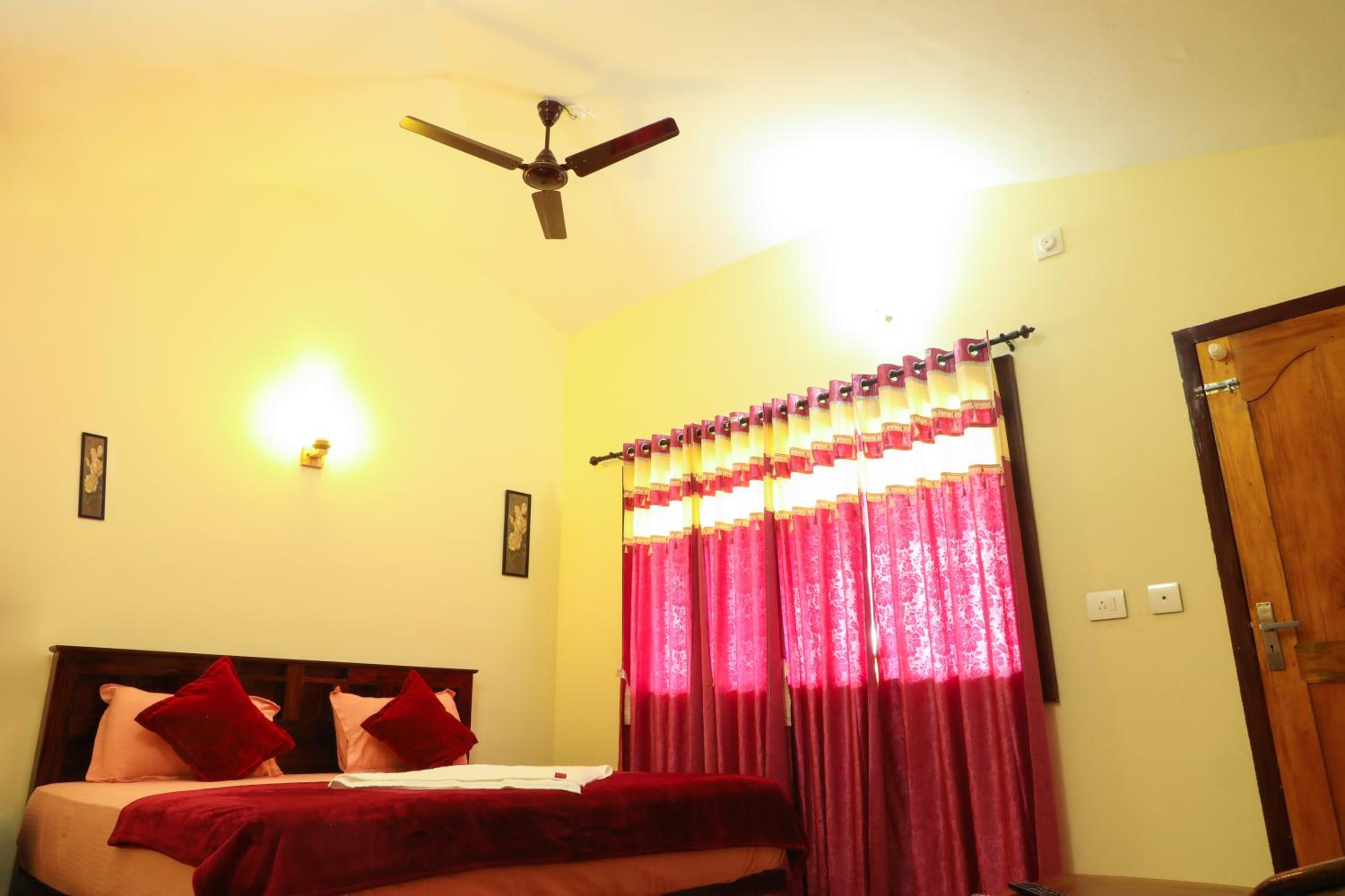 Green Garden Deluxe Room