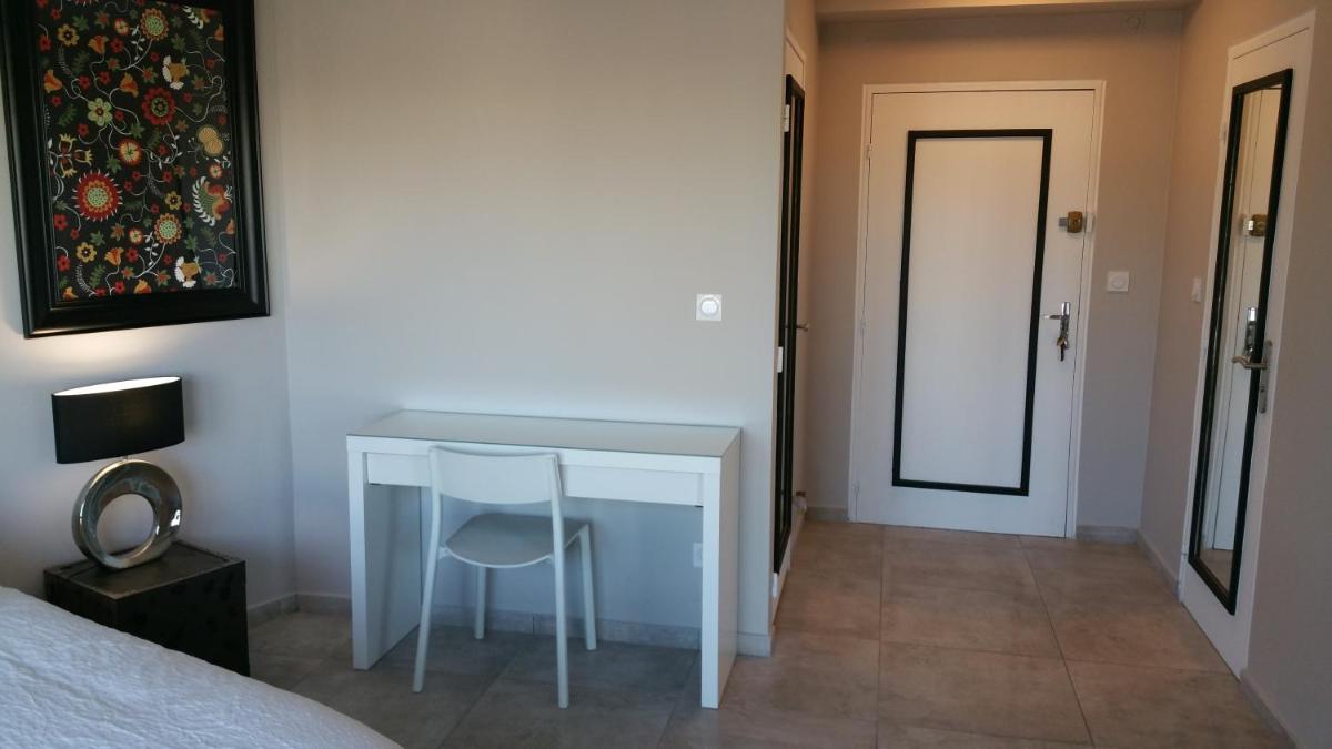 Photo 10