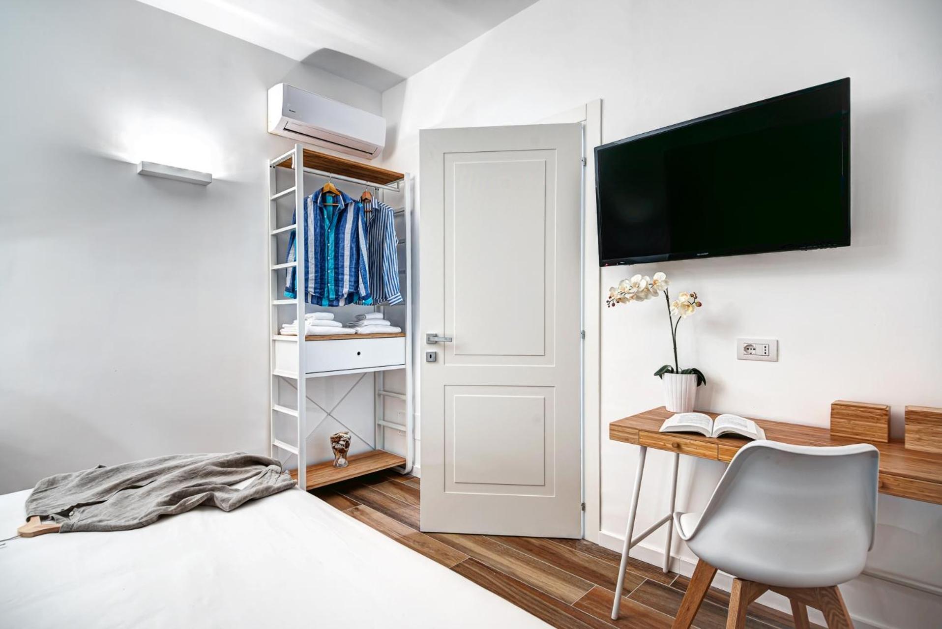Caruso 6 by Villasandco RentalSorrento photo 4