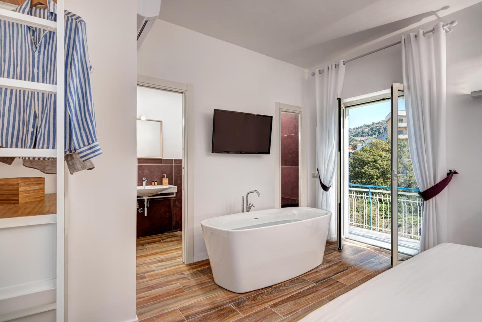 Caruso 6 by Villasandco RentalSorrento photo 5
