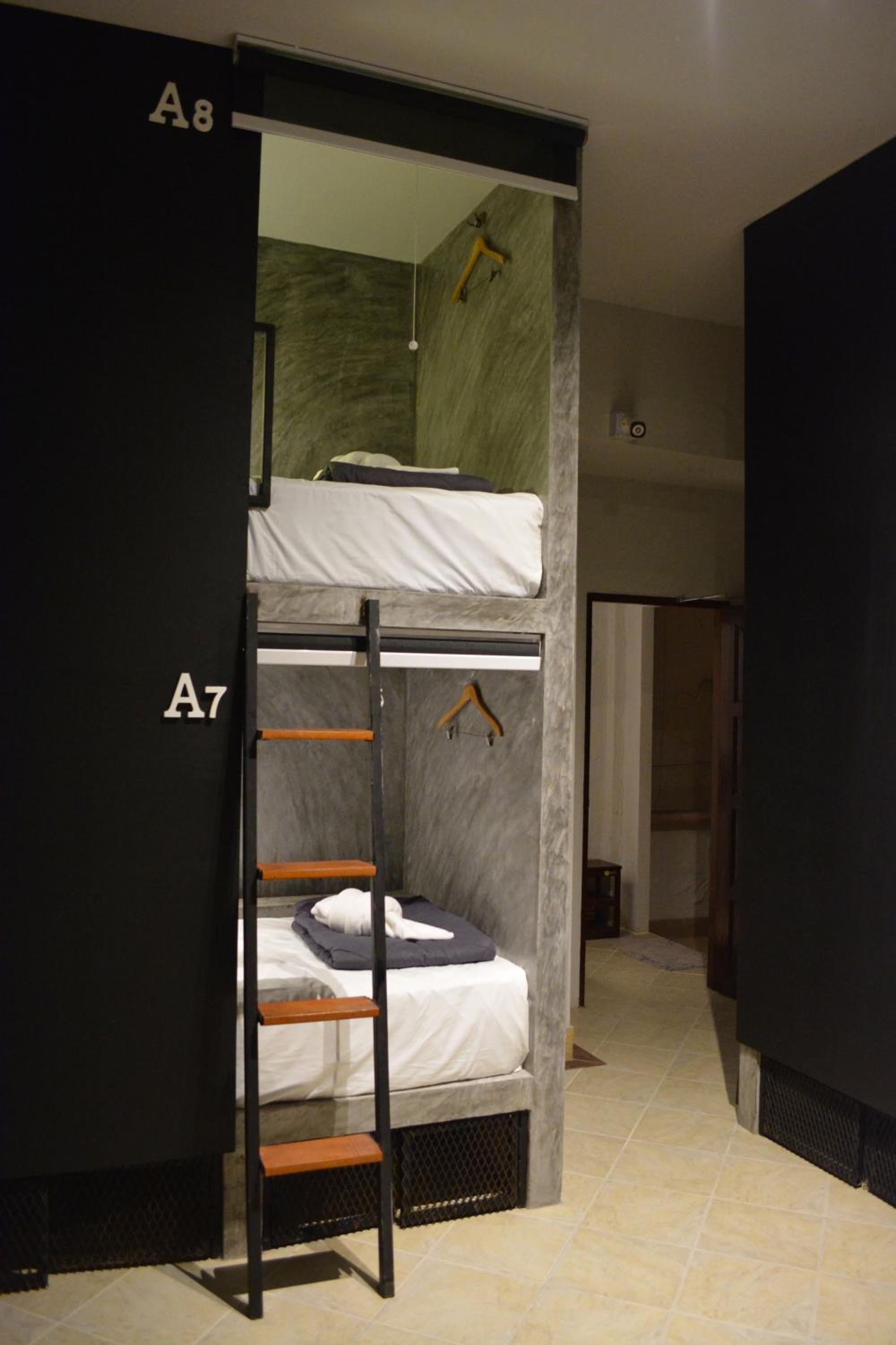 Photo 8
