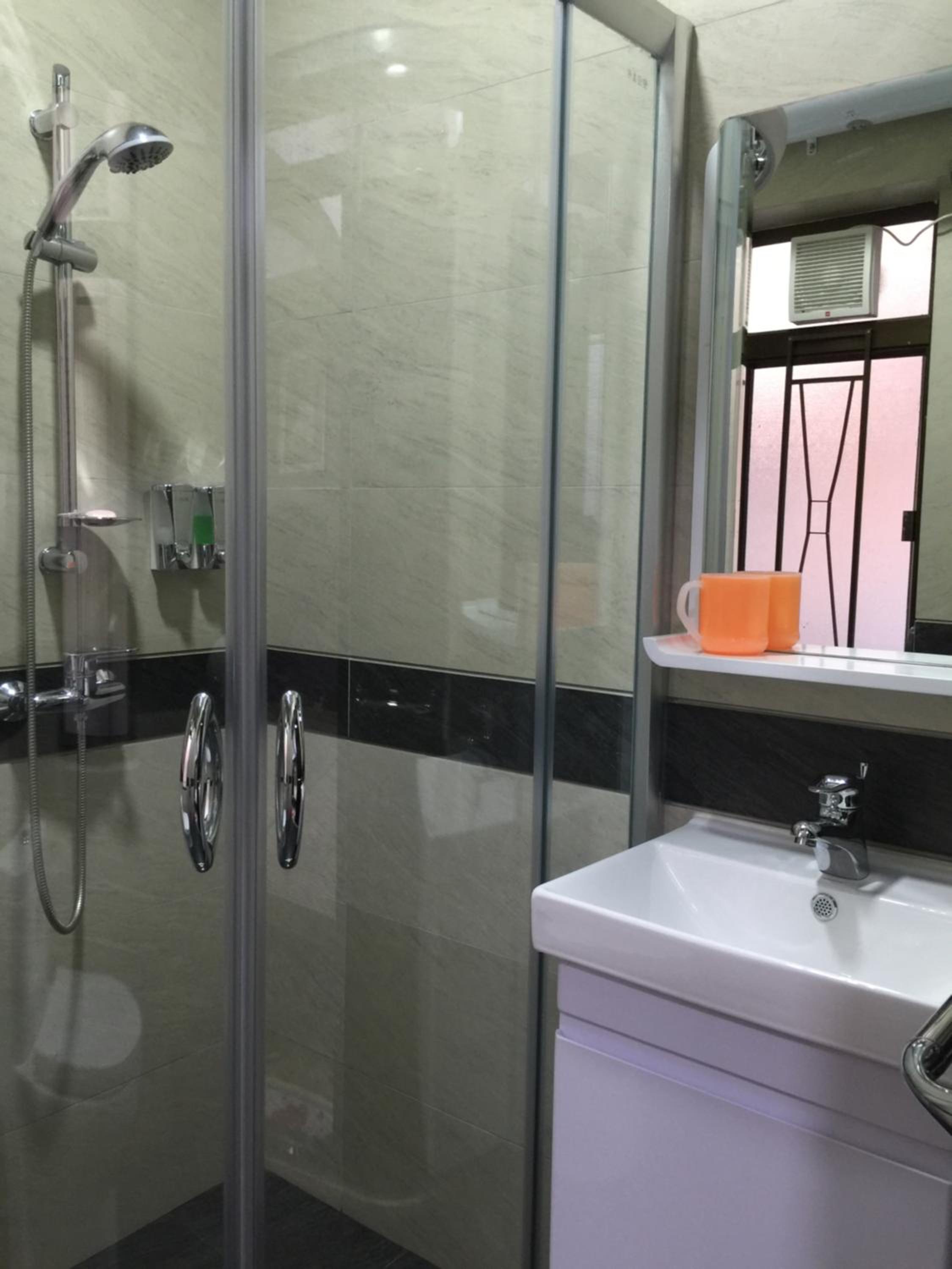 Hong Kong Tai San Guest House (Burlington Branch)