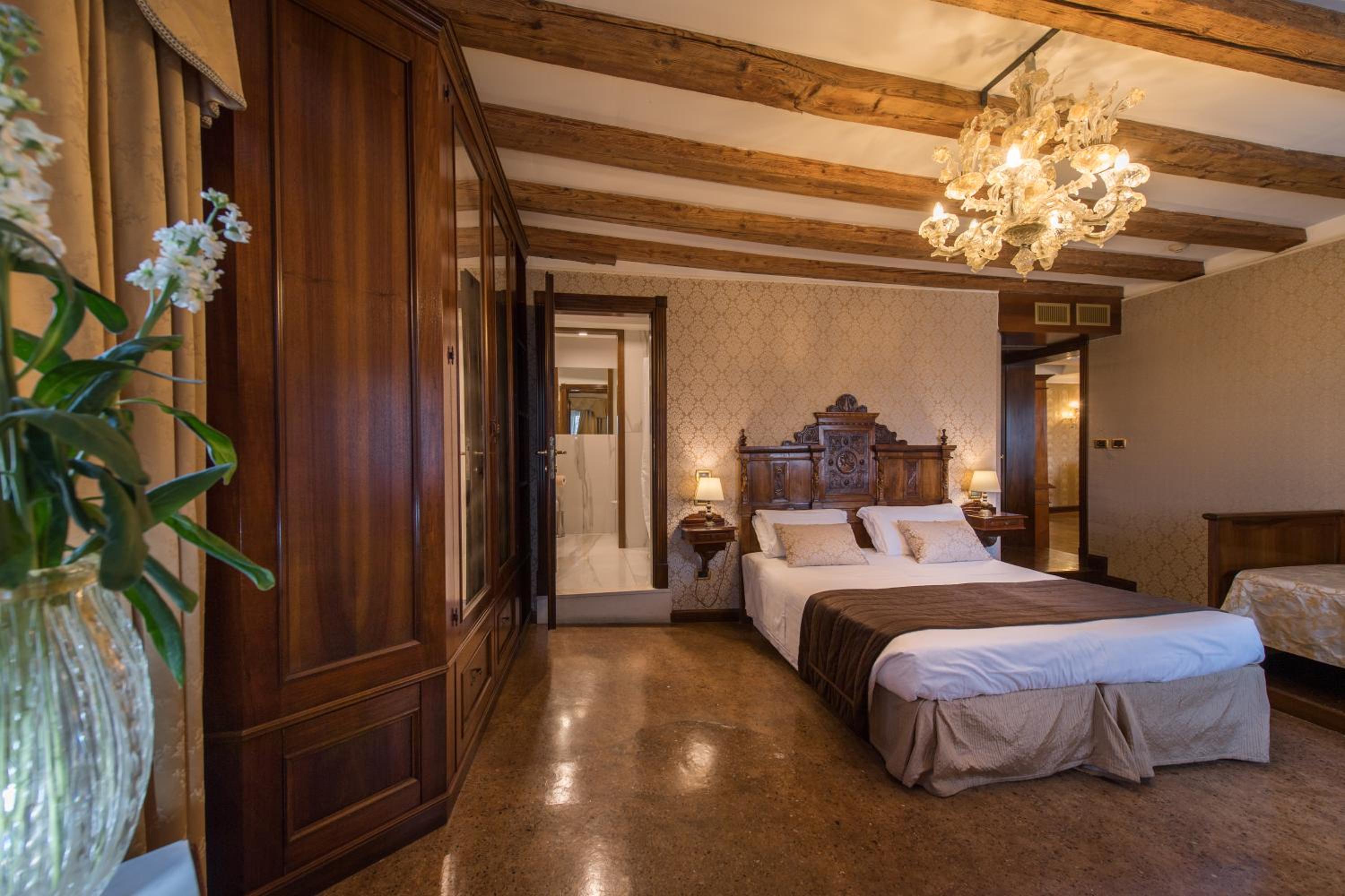 Palazzo Bembo - Exclusive Accommodation en Venice — hotel room