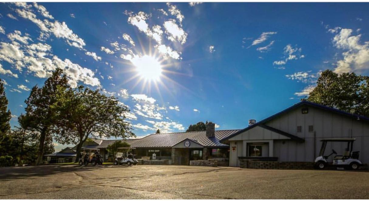 Lake Shastina Golf Resort