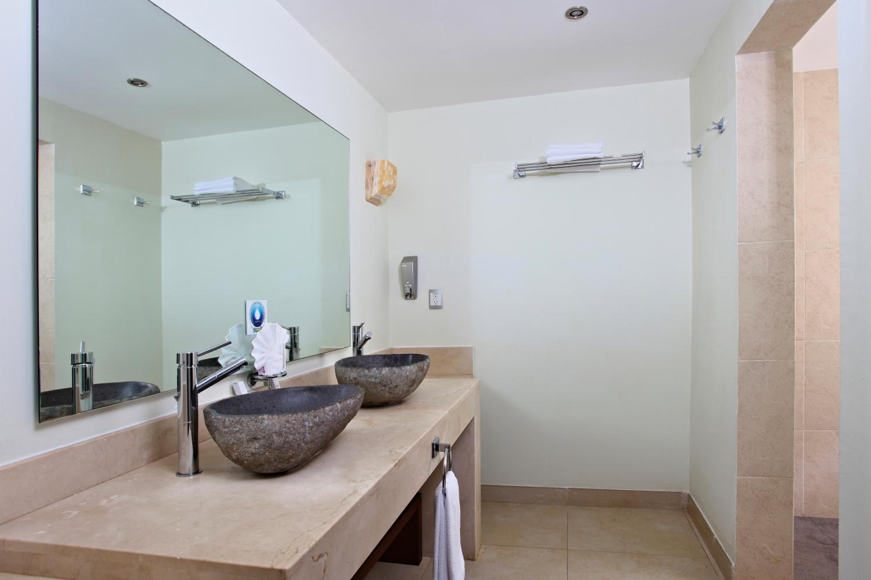 Sandos Caracol Nature Resort & Water Park All Inclusive 15