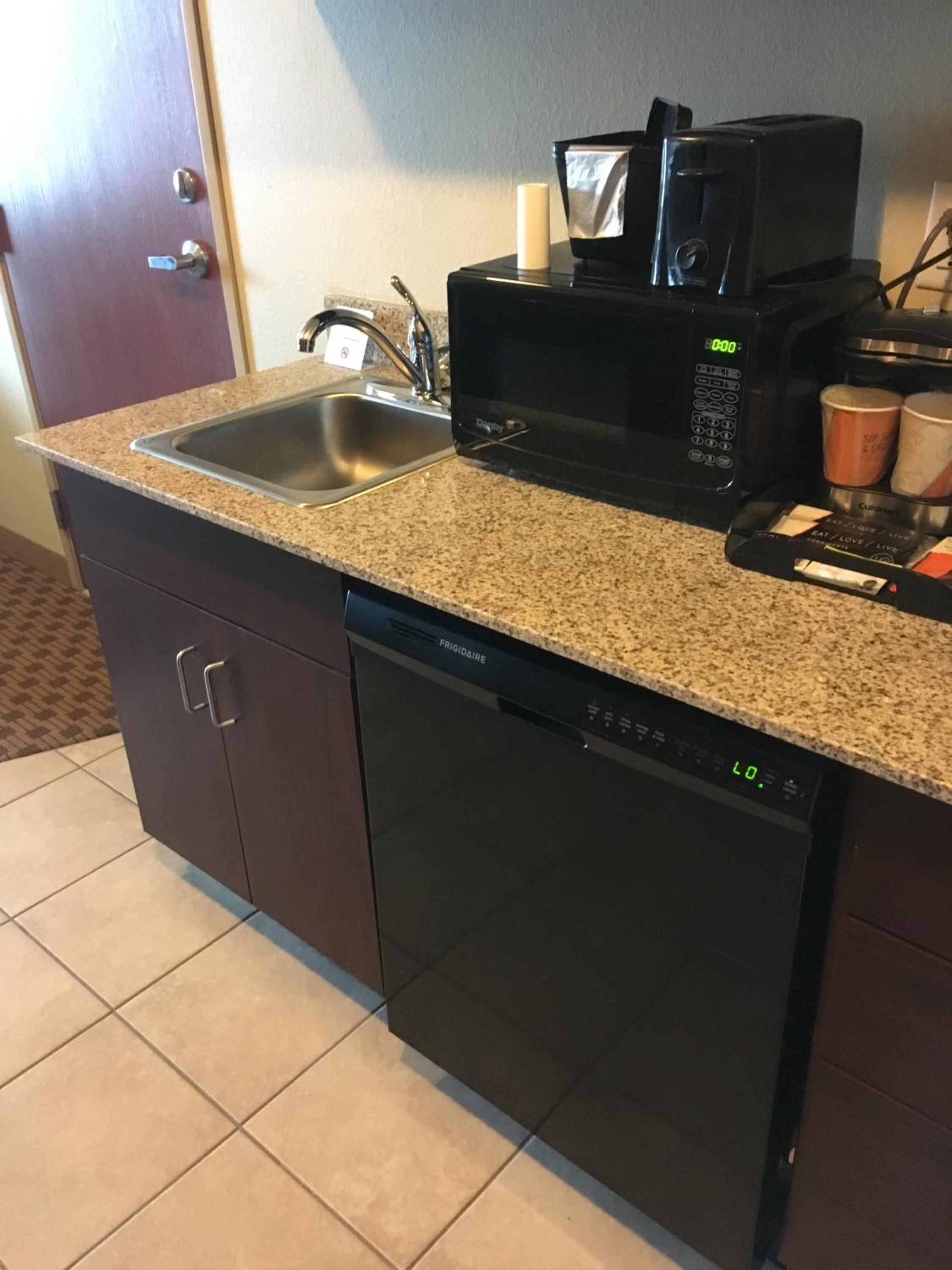 Cobblestone Inn & Suites Steele