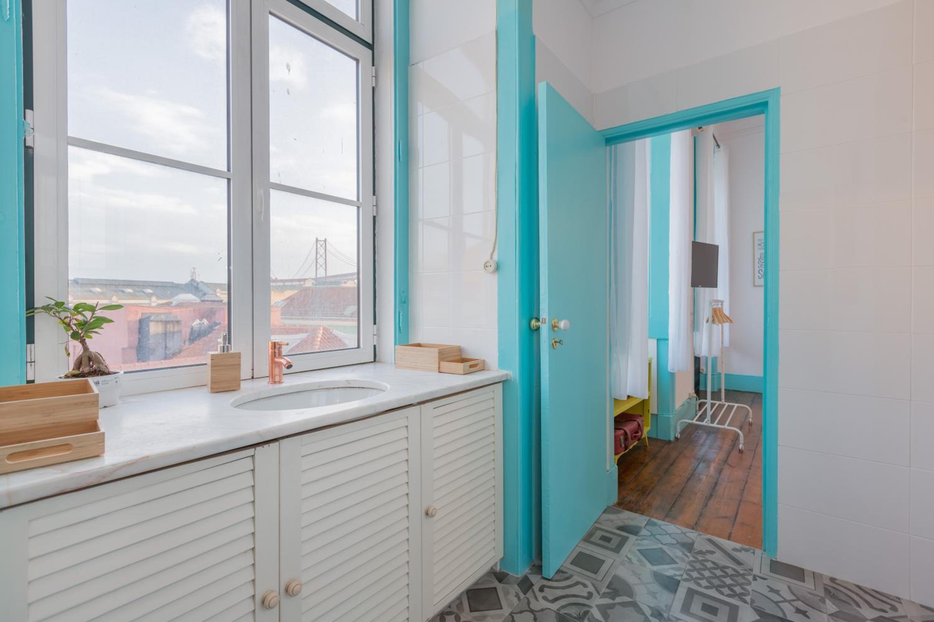 C&O Guest House Lisbon view 3