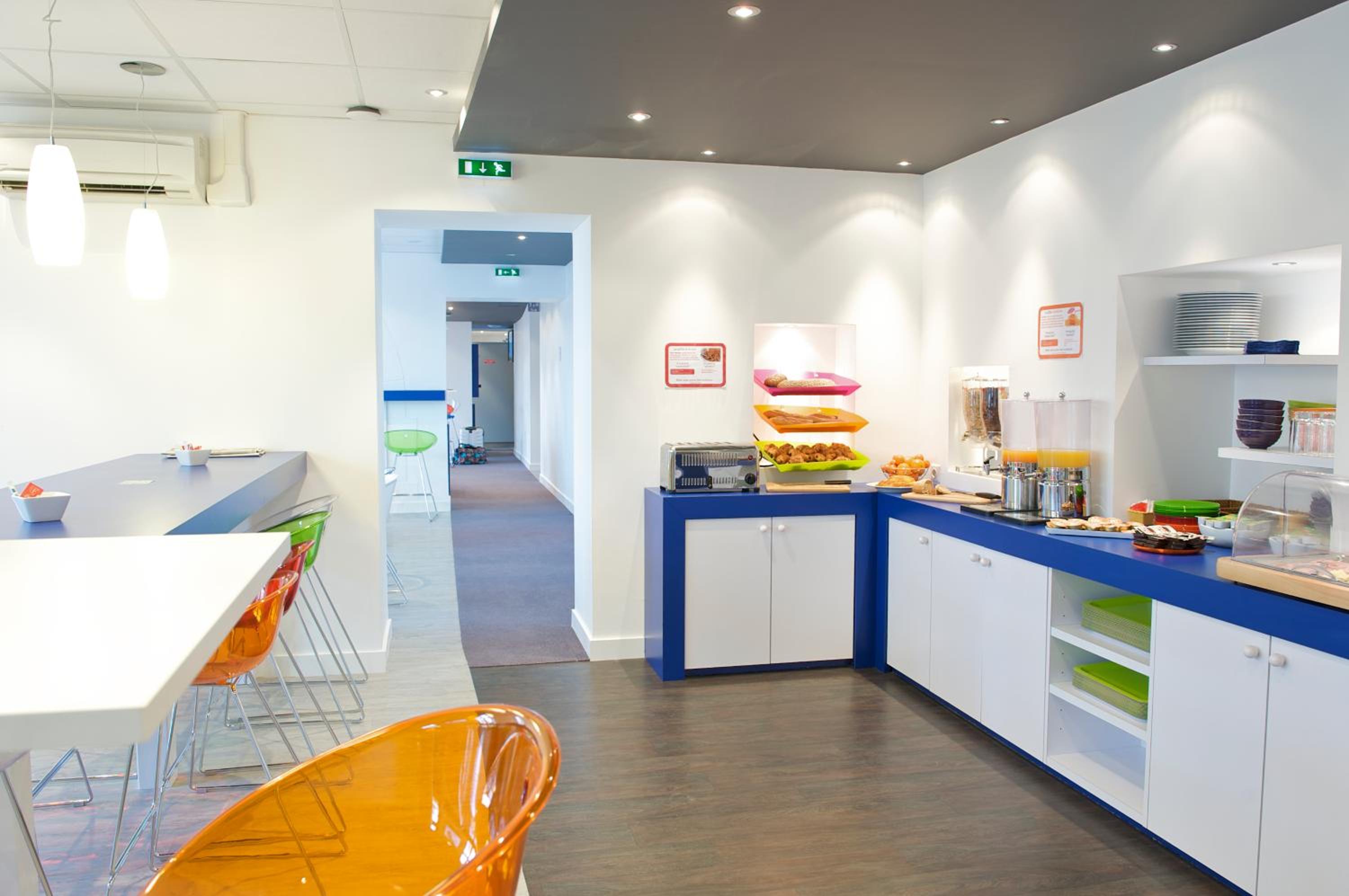 Vannes Vacations - ibis Styles Vannes Gare Centre - Property Image 3