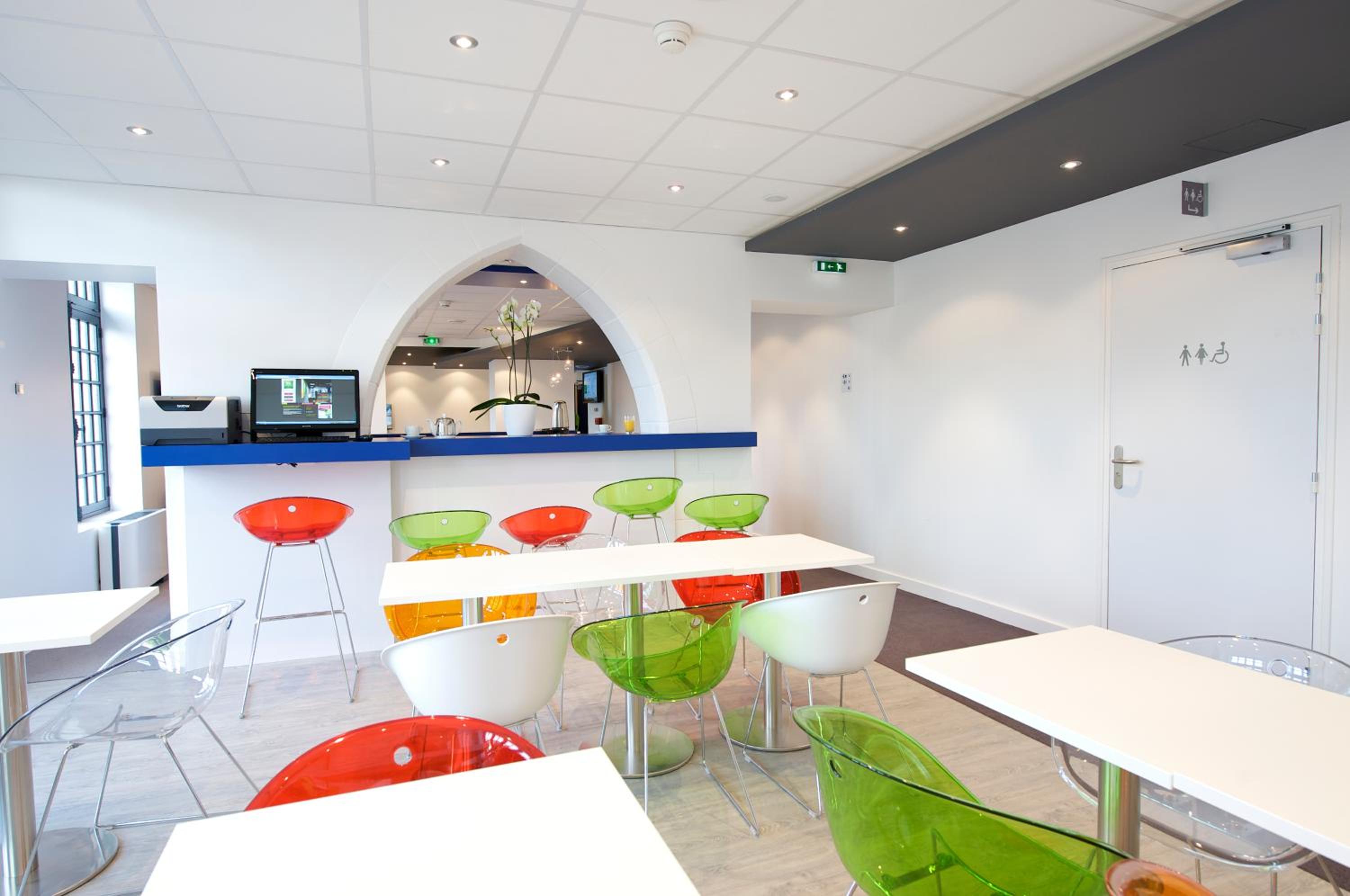 Vannes Vacations - ibis Styles Vannes Gare Centre - Property Image 6