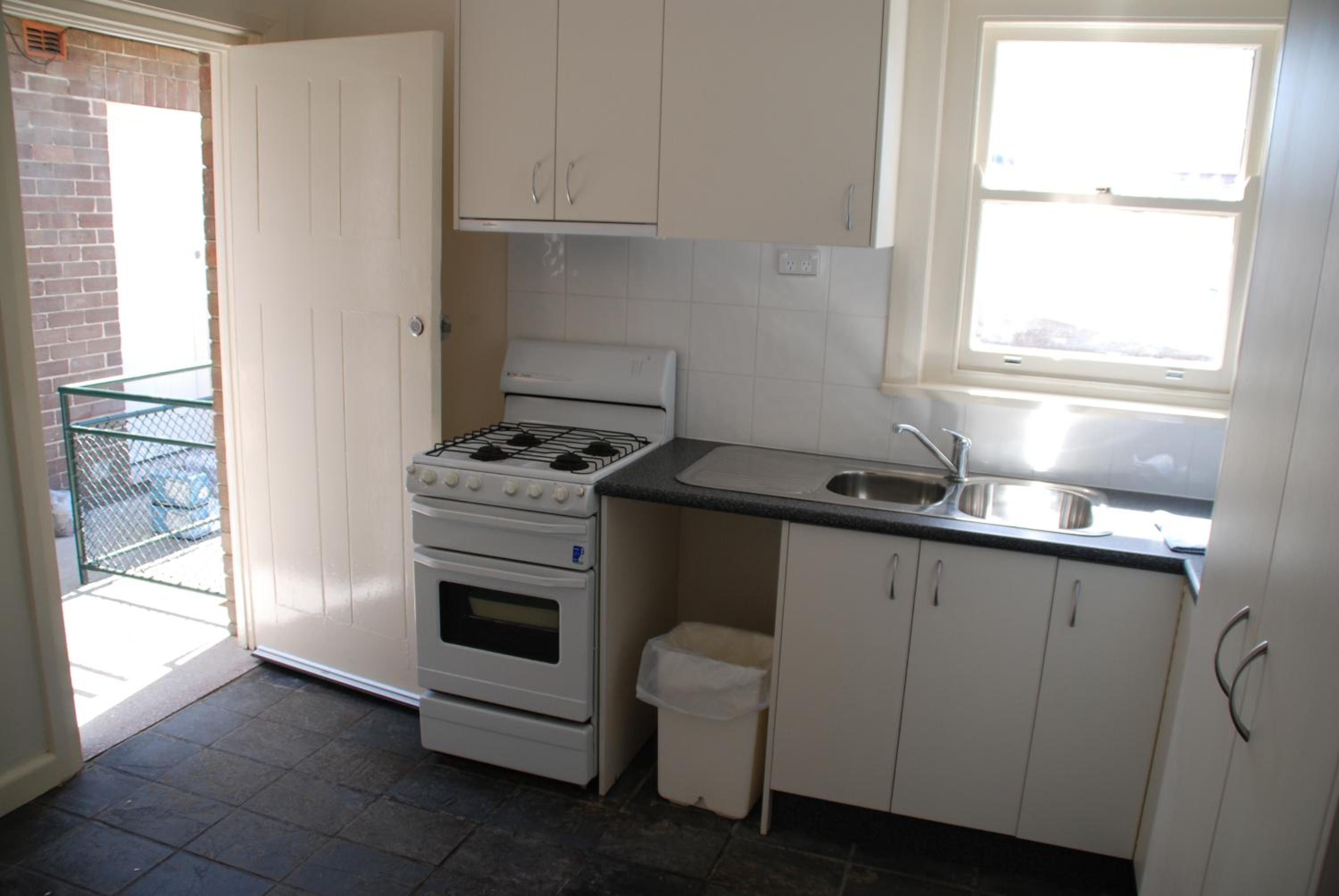 Accommodation Sydney Rockdale - 2 Bdr Pet Friendly Budget Apartment