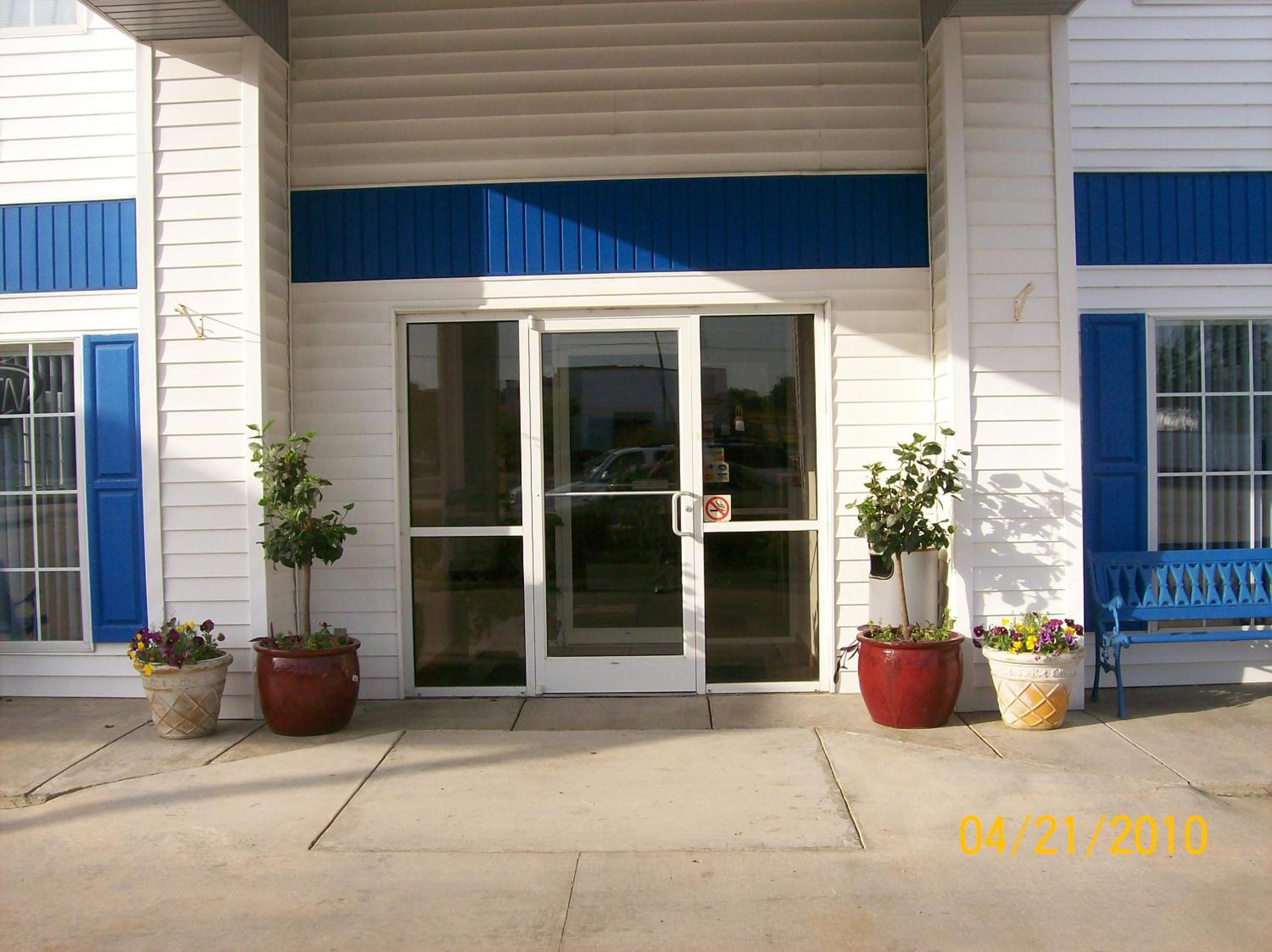 American Inn and Suites White Hall view 2