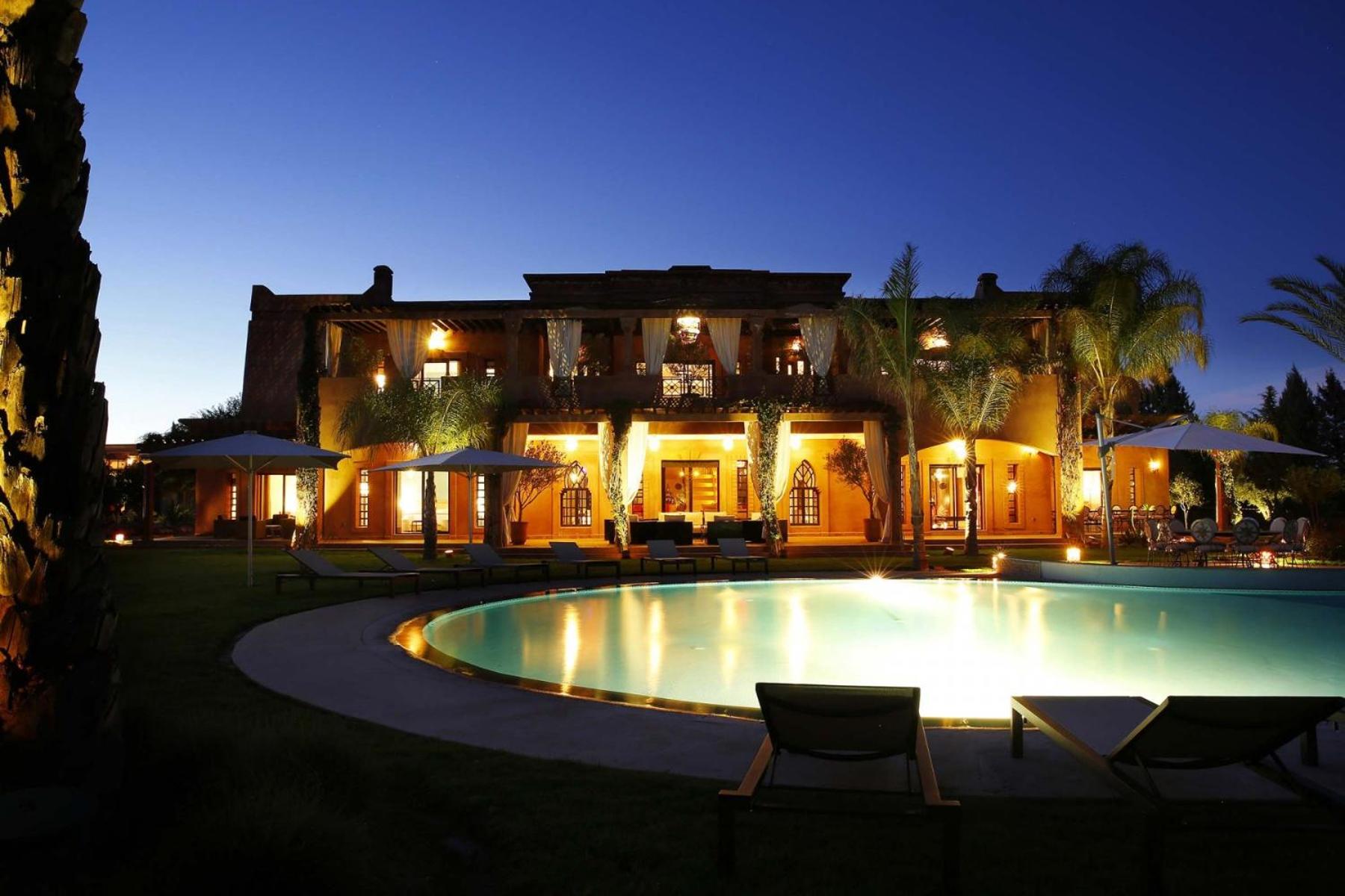 Villa GRACE close to Golfs with two private pools, SPA and Jacuzzi view 3