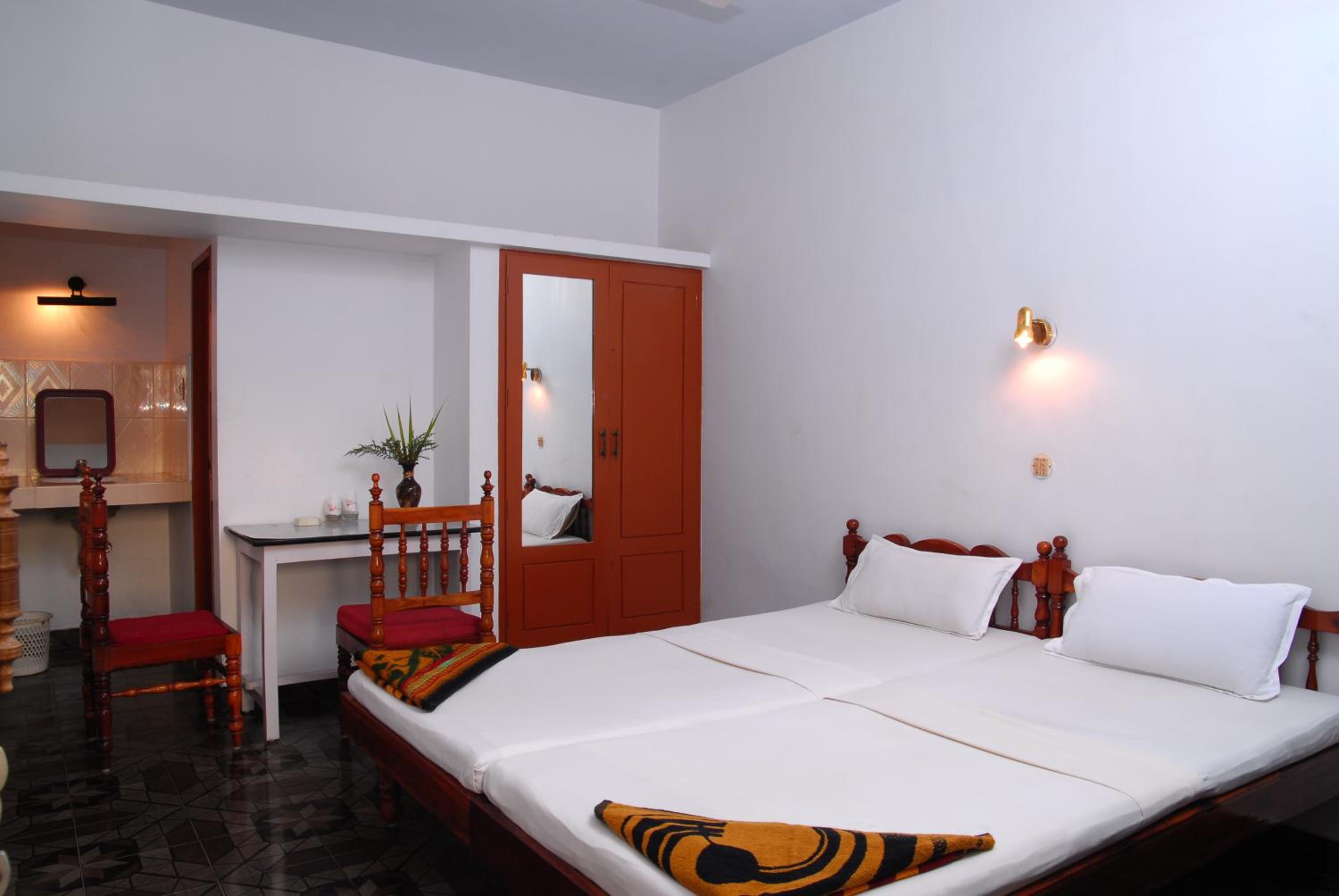 Kovalam Vacations - Hotel Sea View Palace - the beach hotel - Property Image 3