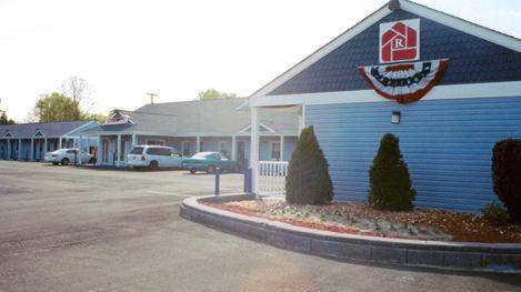 Pleasantville Vacations - Red Carpet Inn  Suites Hammonton - Atlantic City - Property Image 5