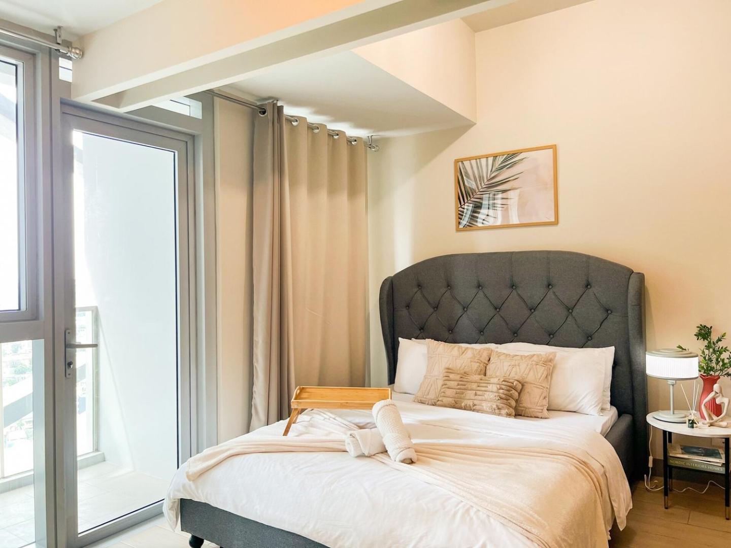 Luxury BGC Condo Near Uptown,Grand Hyatt #upt219k