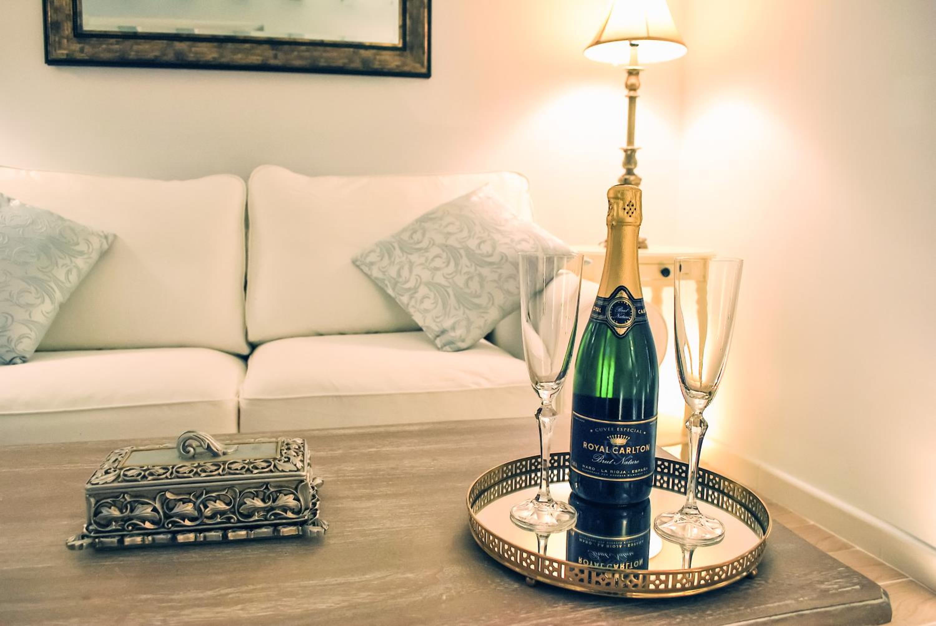 Hotel No 14 Cádiz - Image 1