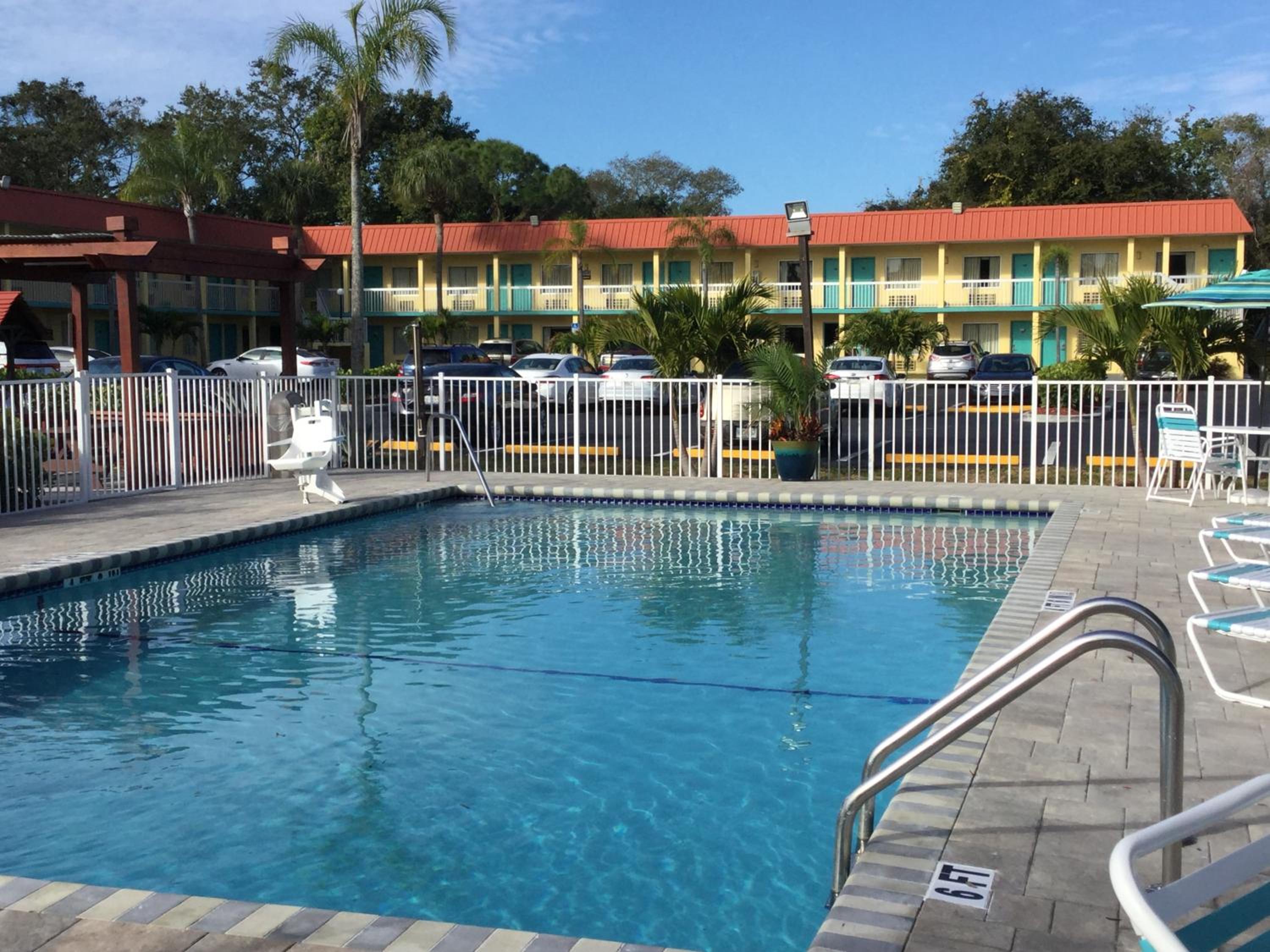 Super 8 by Wyndham Sarasota Near Siesta Key, Zdjęcie 32