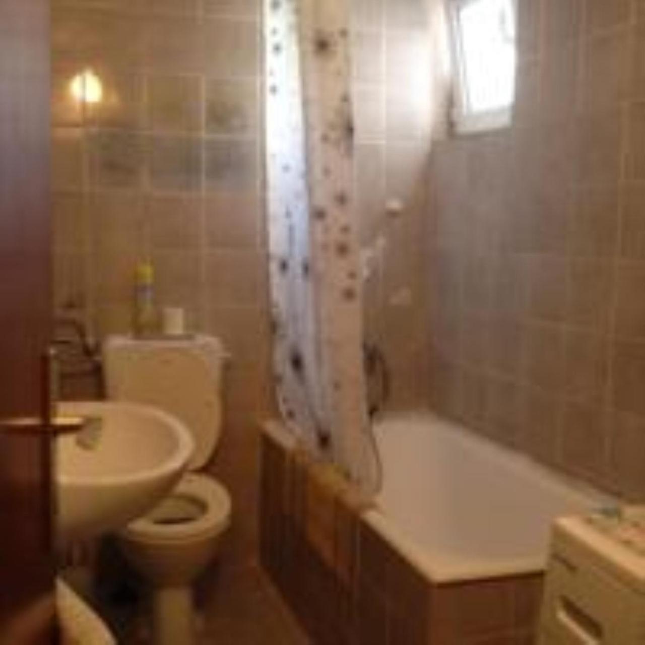 Photo 33