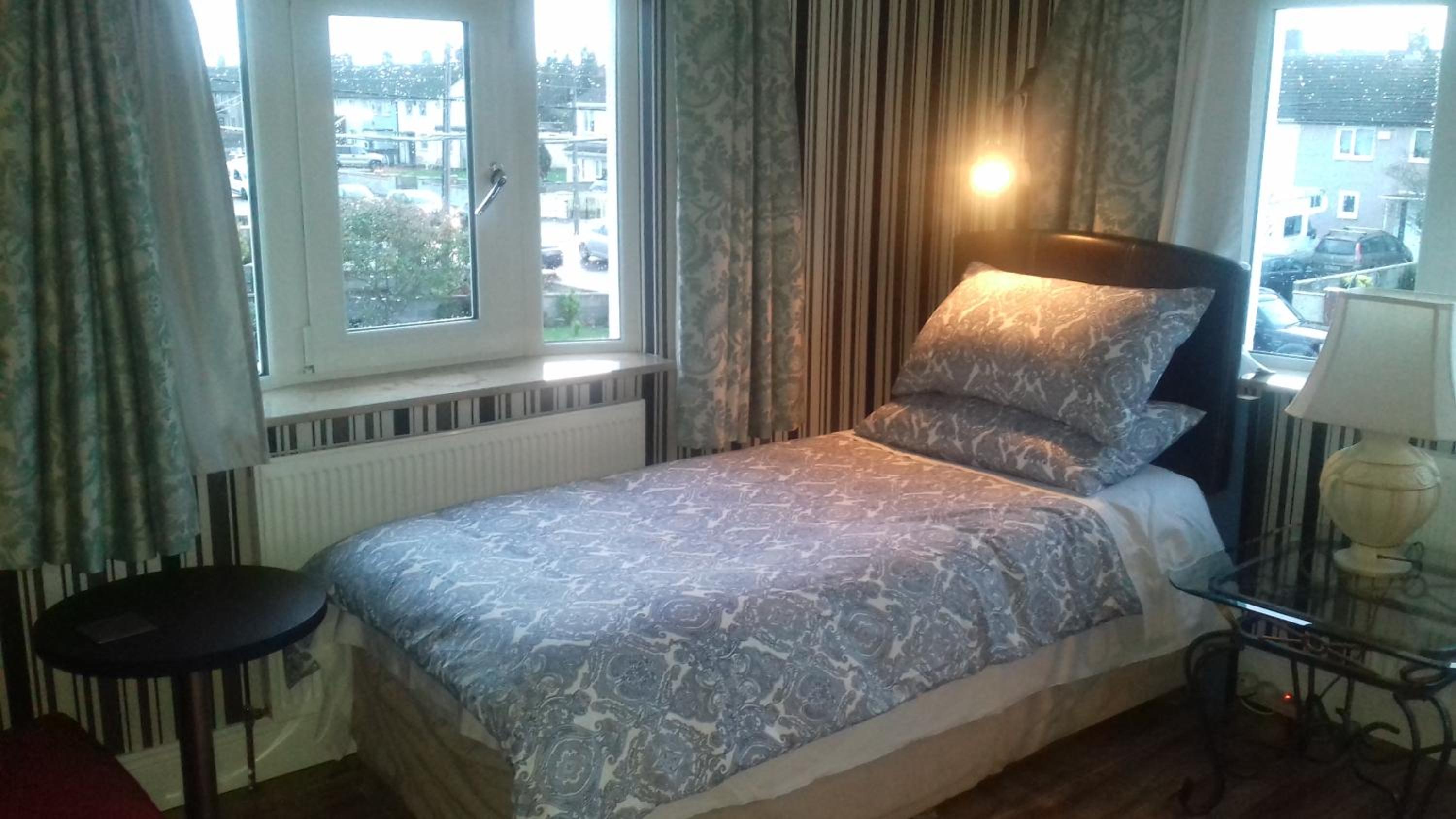 DUBLIN AIRPORT BEAUMONT HOSPITAL Marie's Bed and Breakfast
