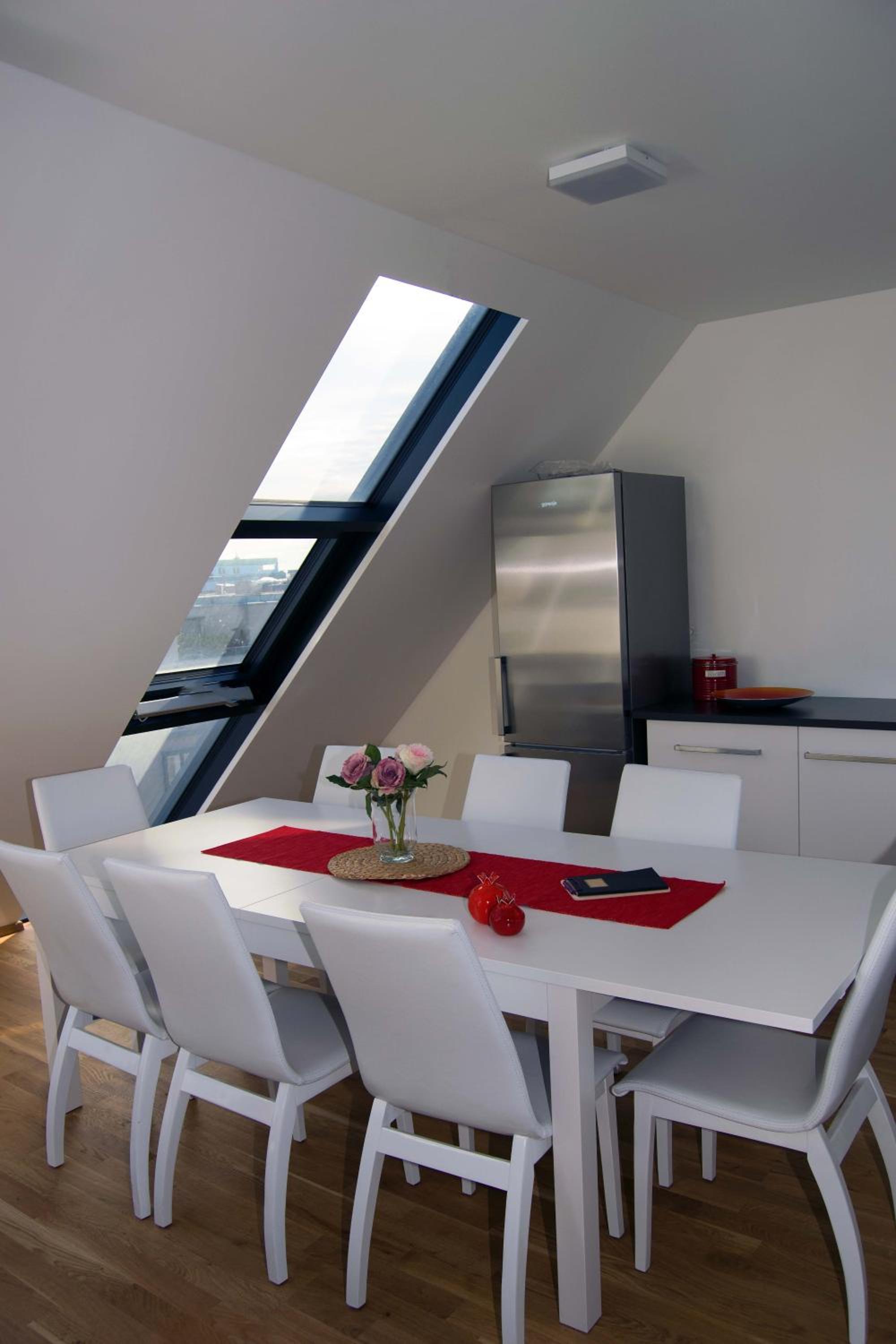 Hauptbahnhof Rooms