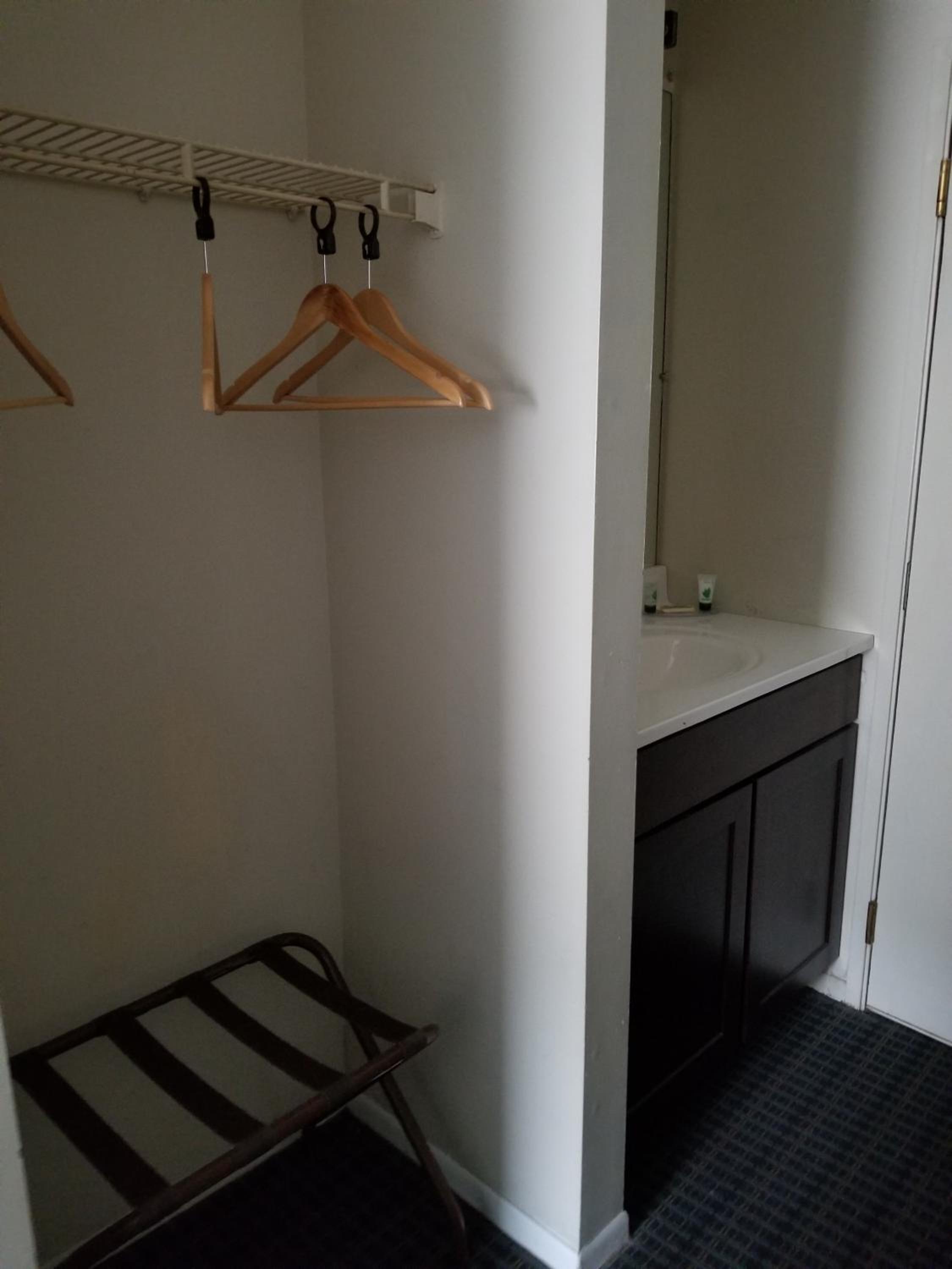Mainstay Inn - Property Image 4