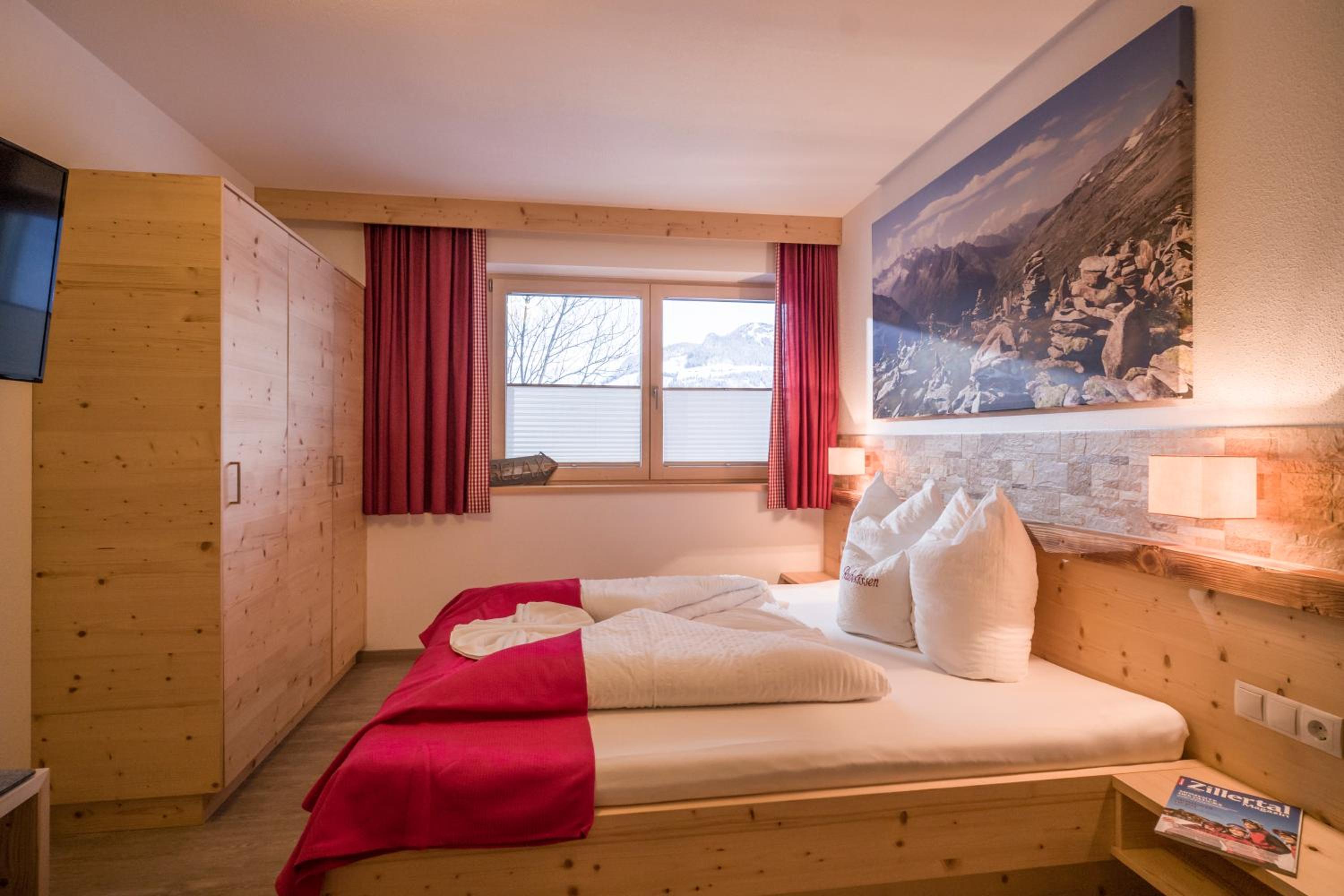 Alpenchalet Zillertal view 5