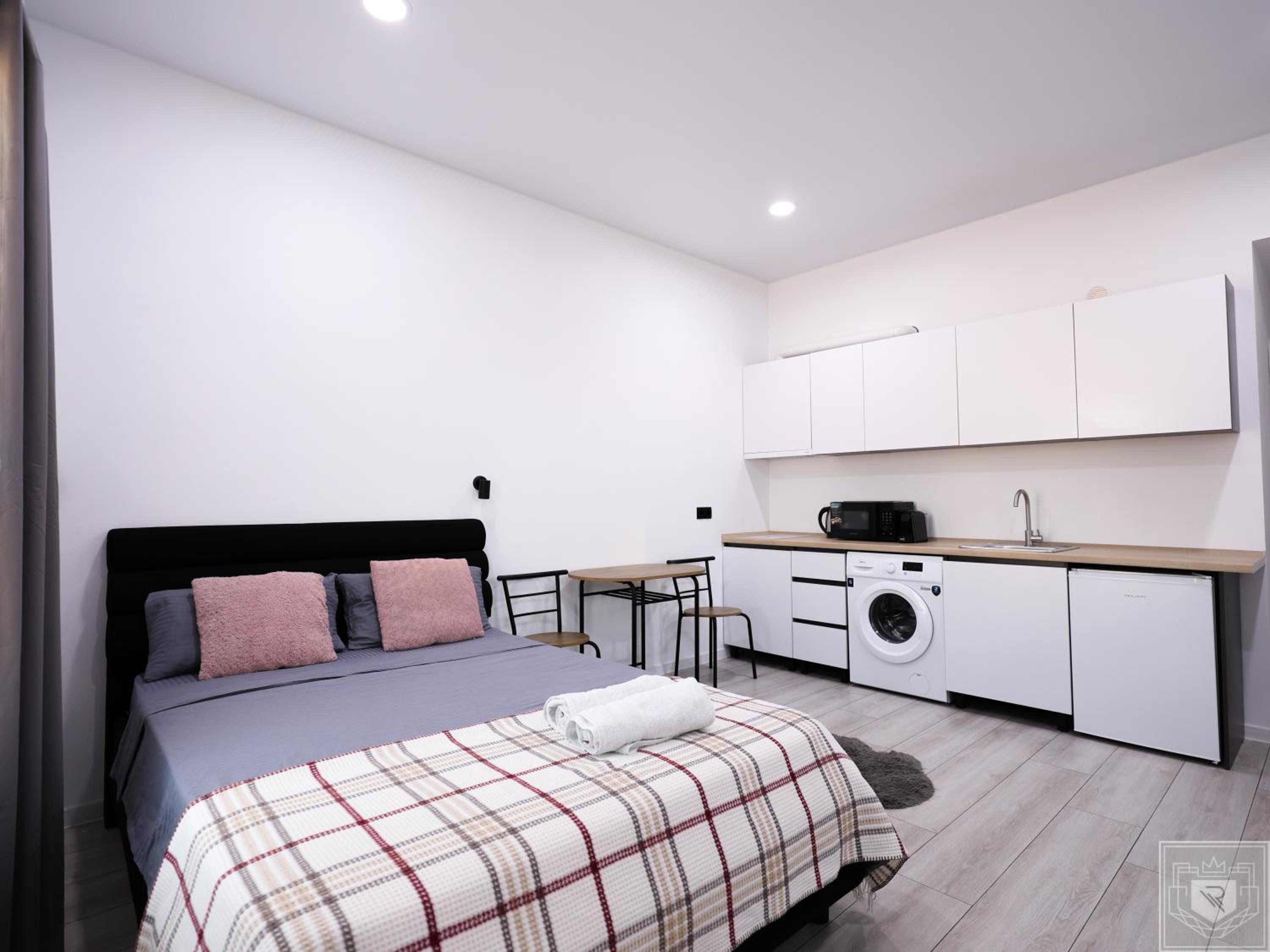 RentHouse Apart-Hotel Room #14