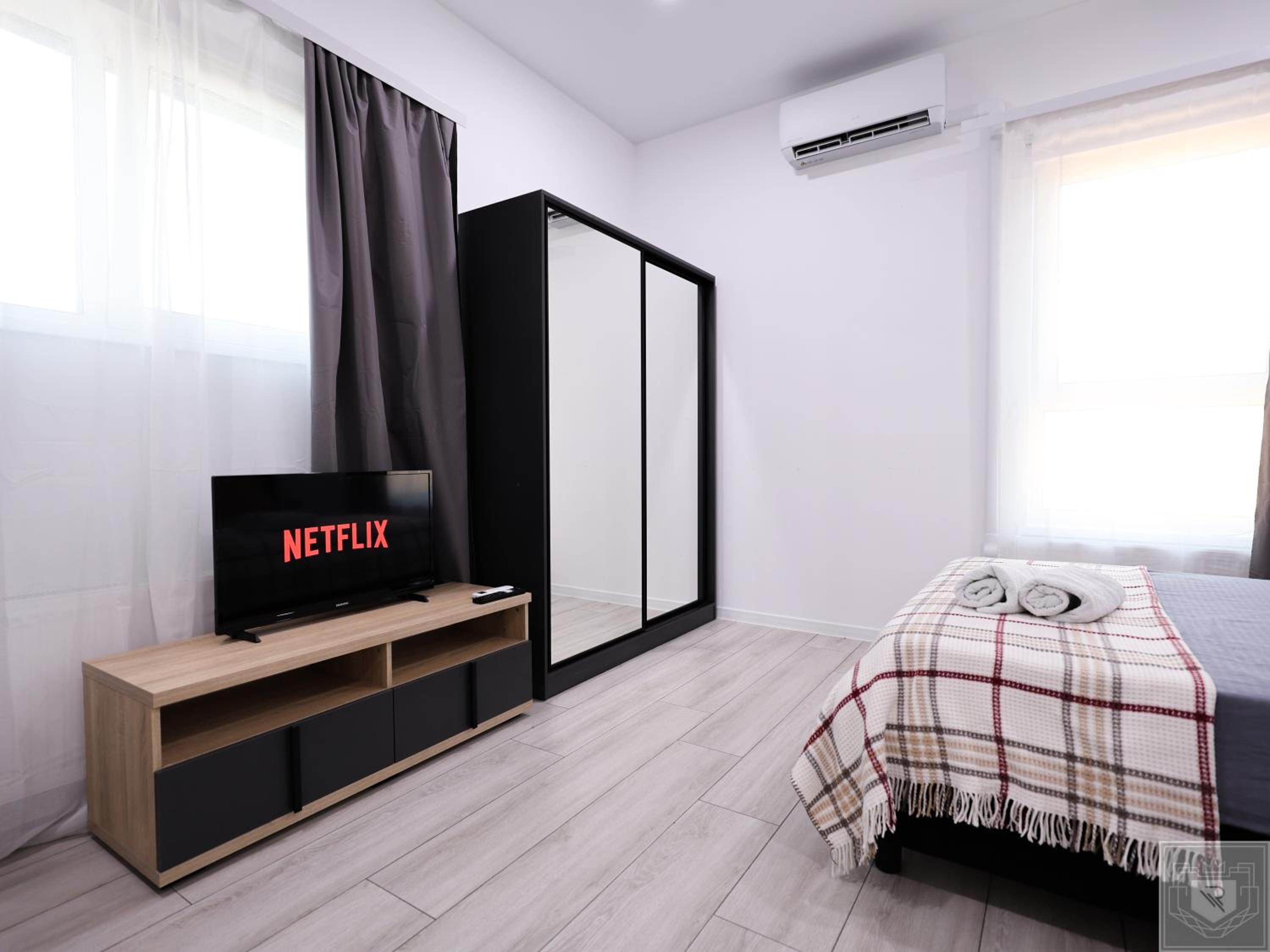 RentHouse Apart-Hotel Room #14