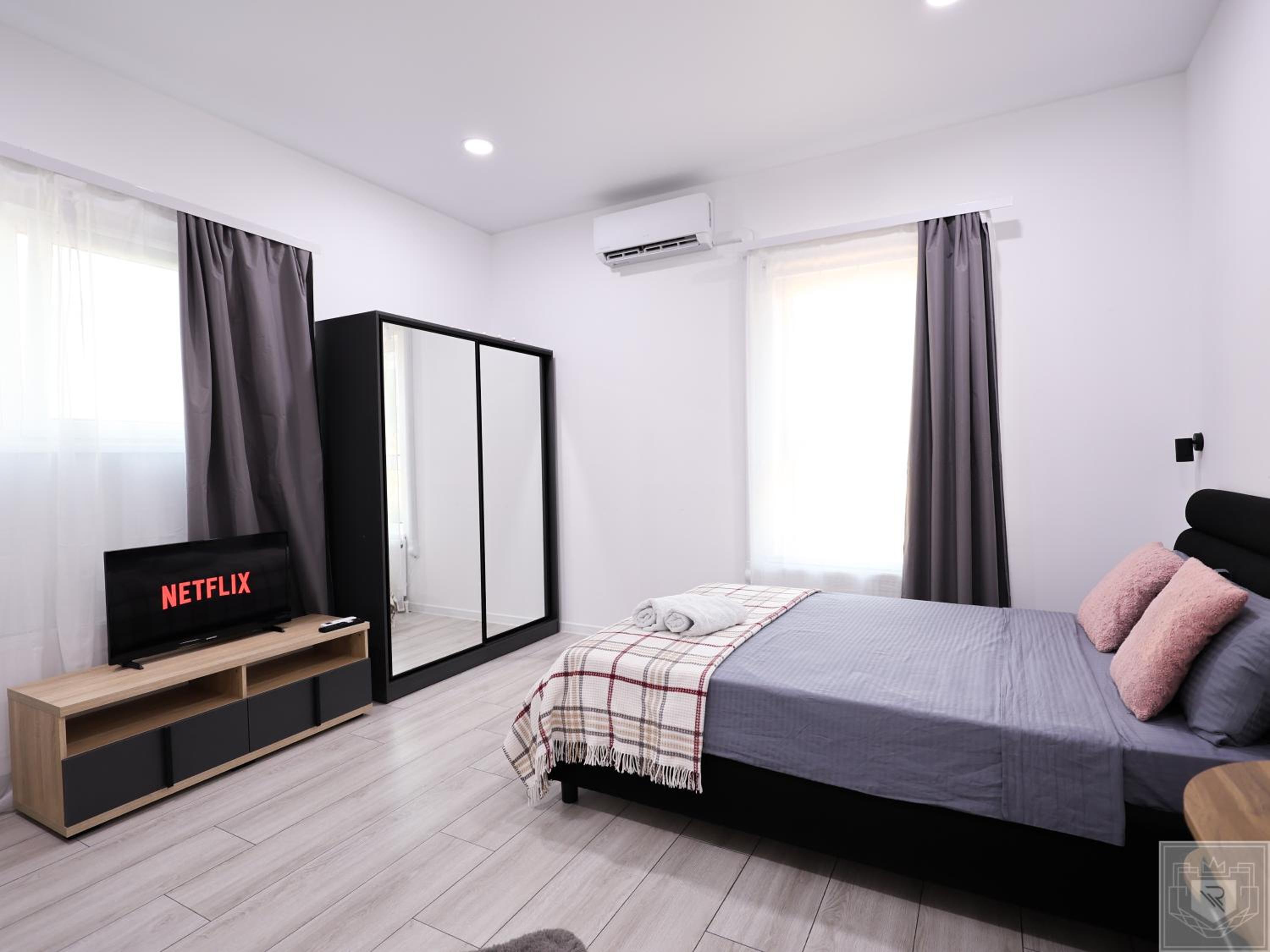 RentHouse Apart-Hotel Room #14