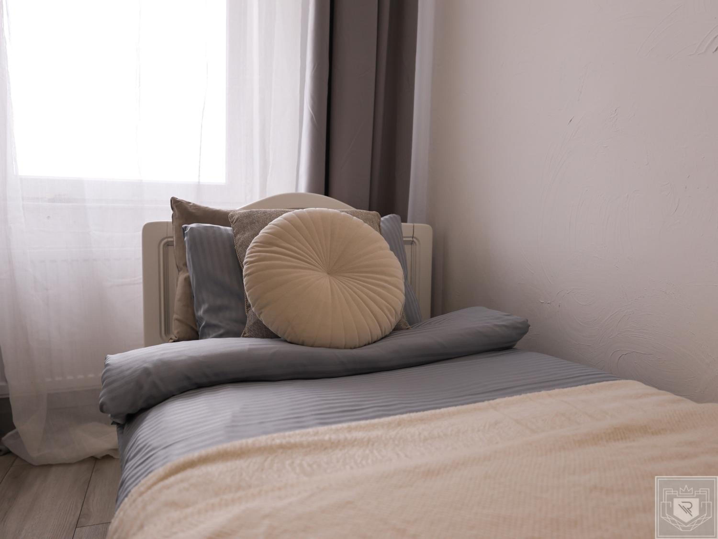 RentHouse Apart-Hotel Room #9