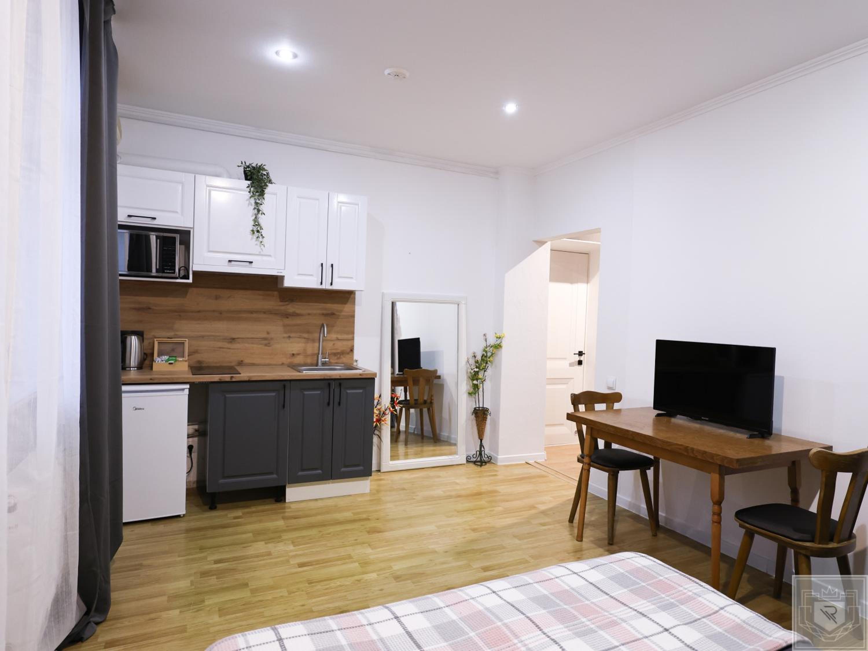 RentHouse Apart-Hotel Room #11