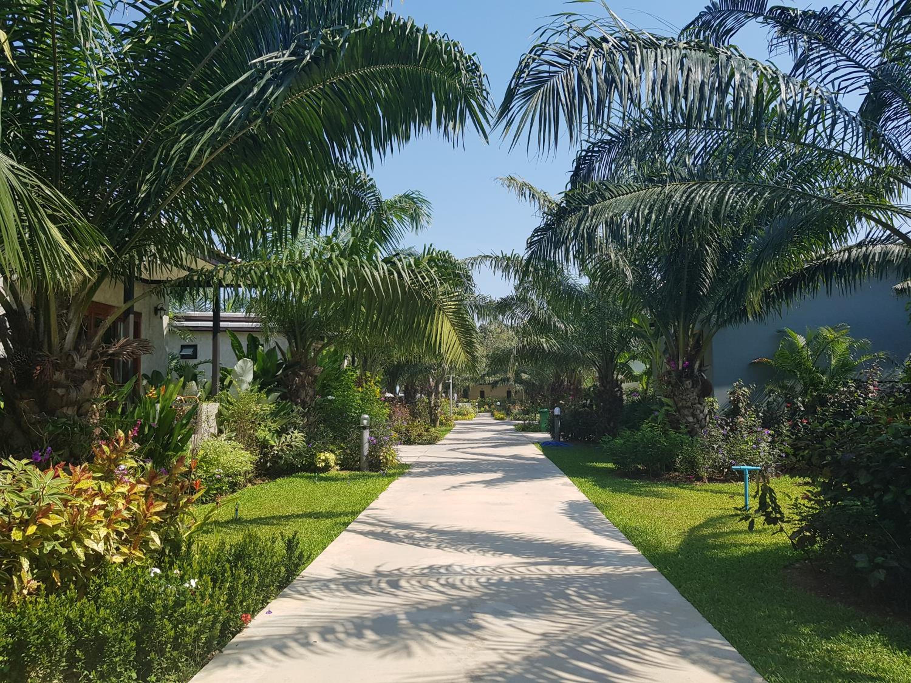 Palm Pran Resort