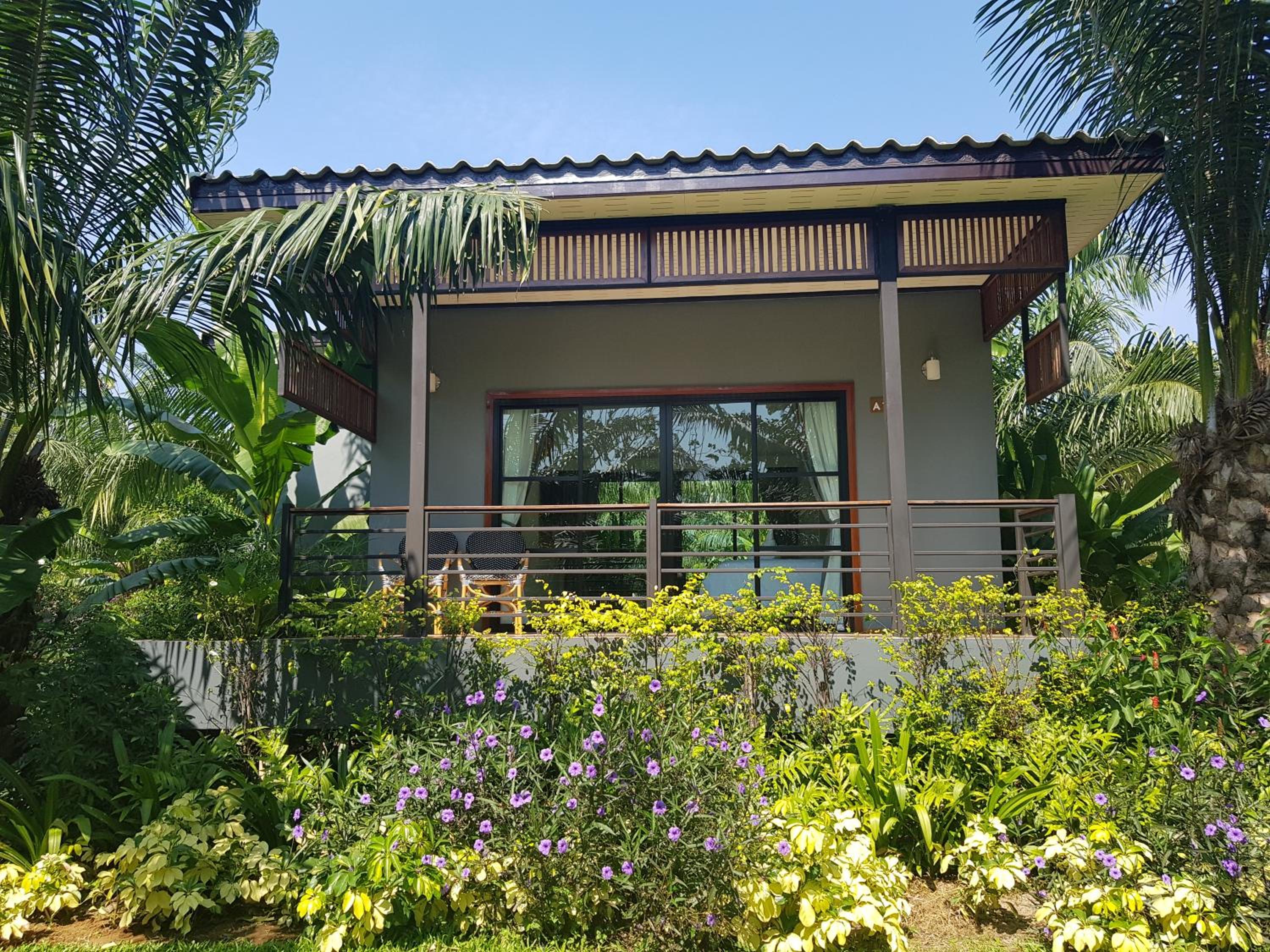 Palm Pran Resort