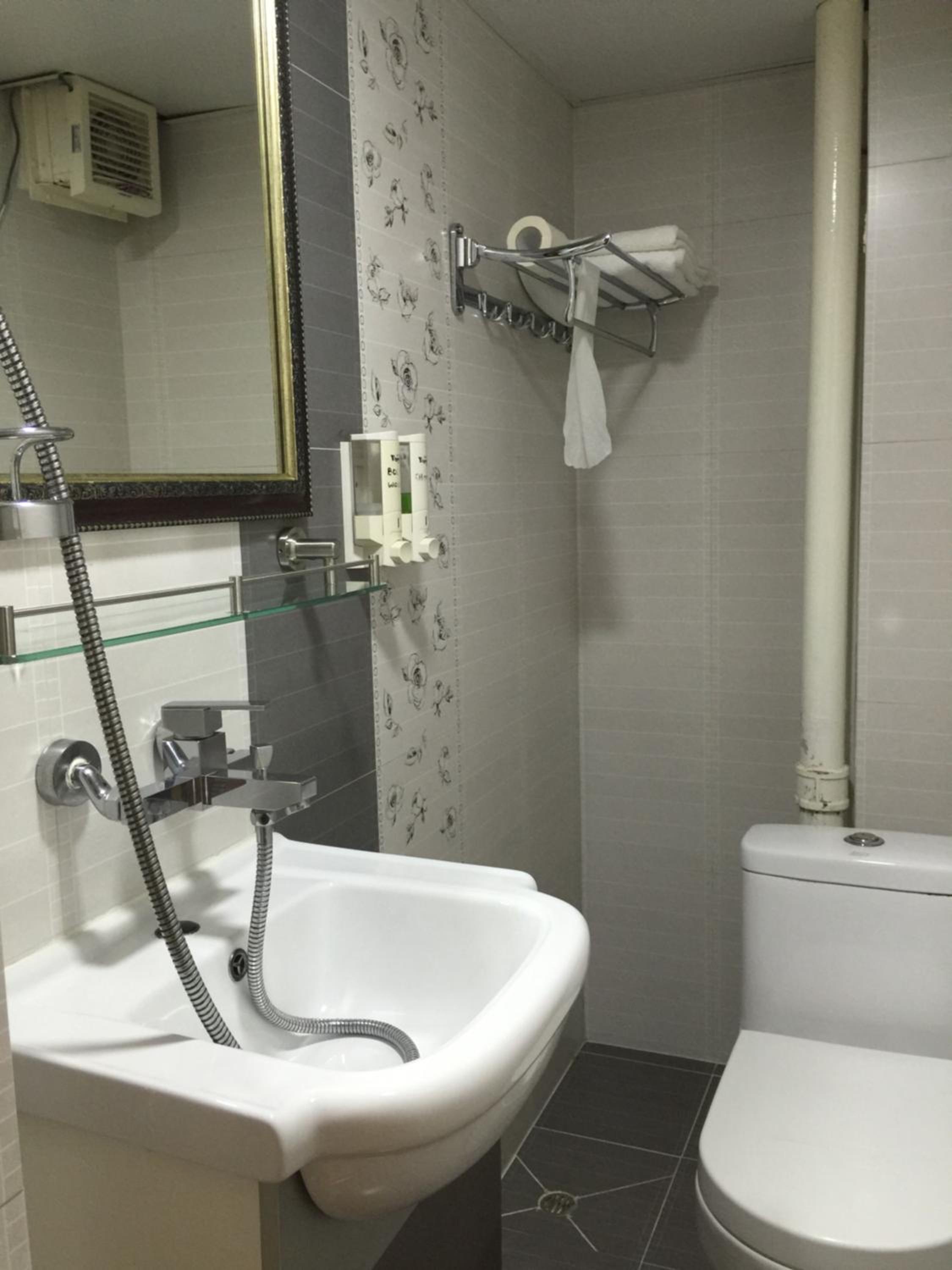 Hong Kong Tai San Guest House (Harilela Branch)